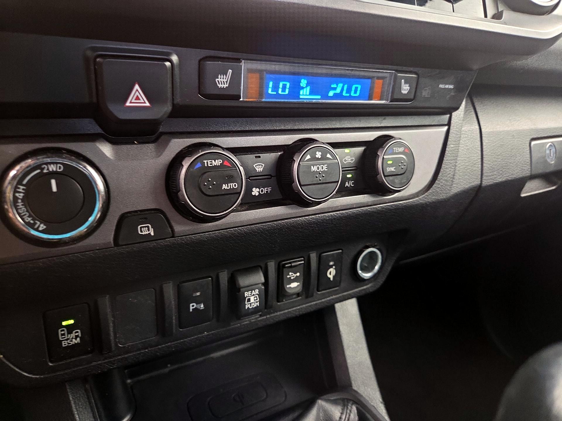 Thumbnail: 2019 Toyota Tacoma - 17