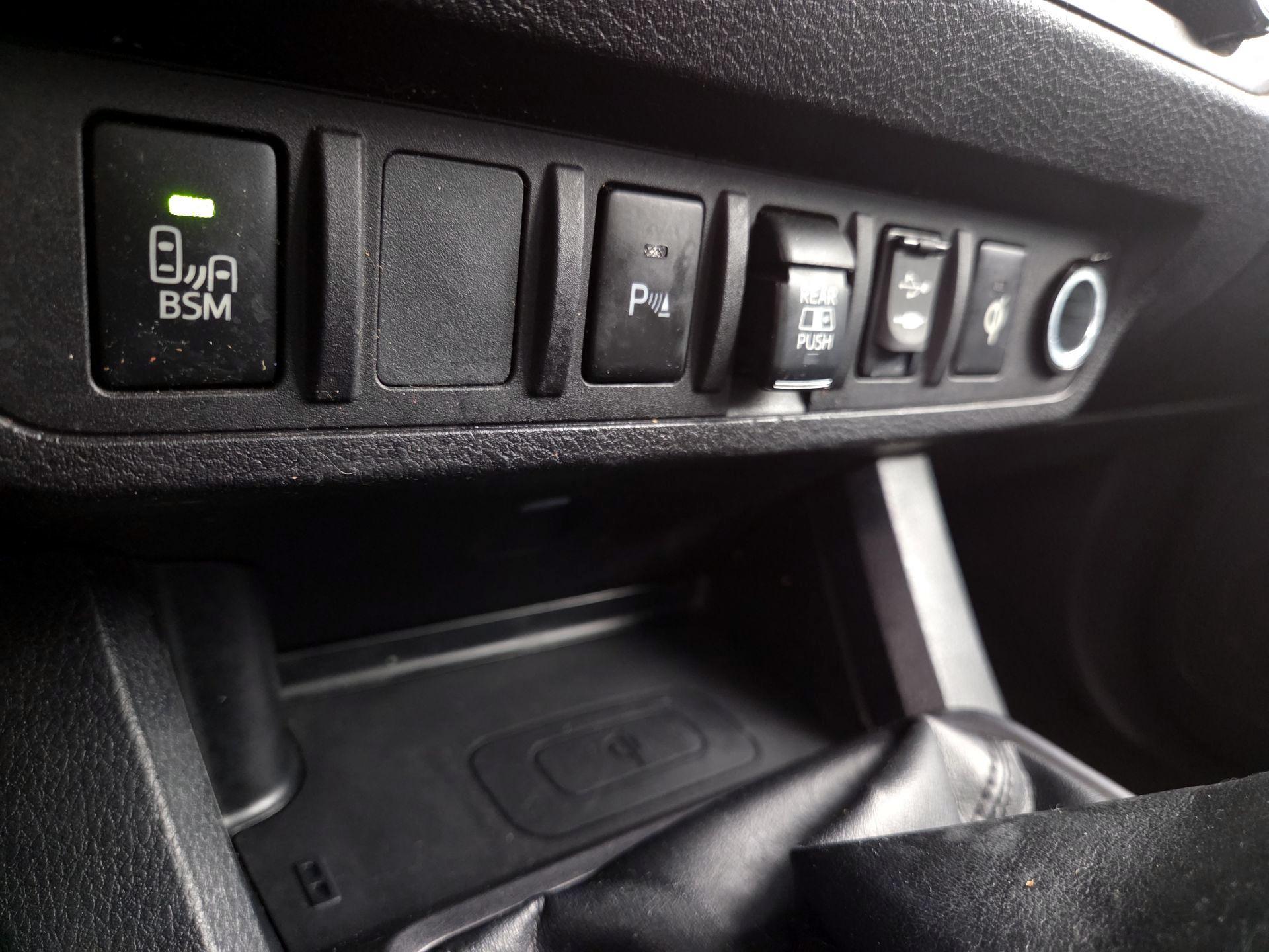 Thumbnail: 2019 Toyota Tacoma - 19