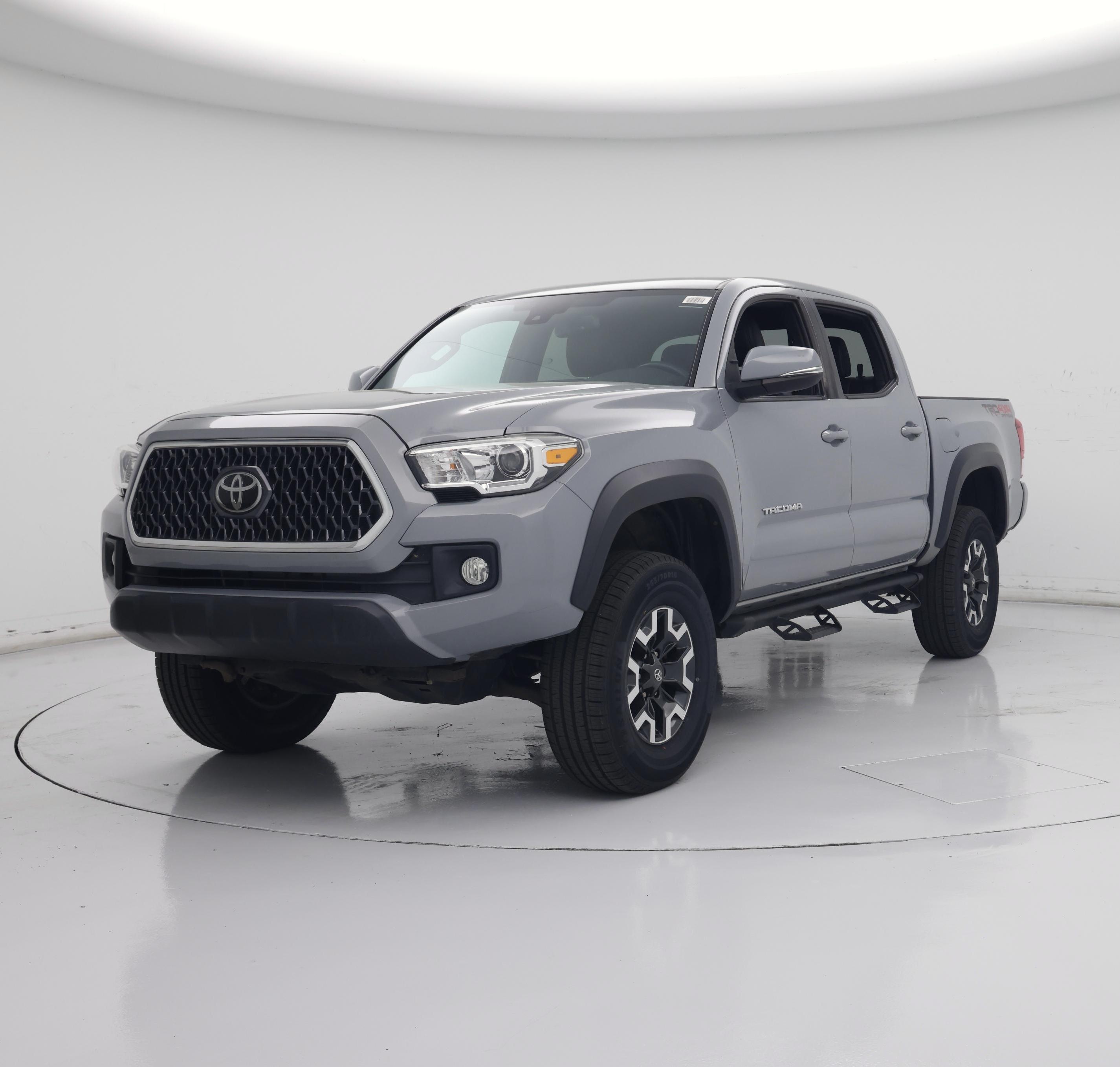 Thumbnail: 2019 Toyota Tacoma - 4