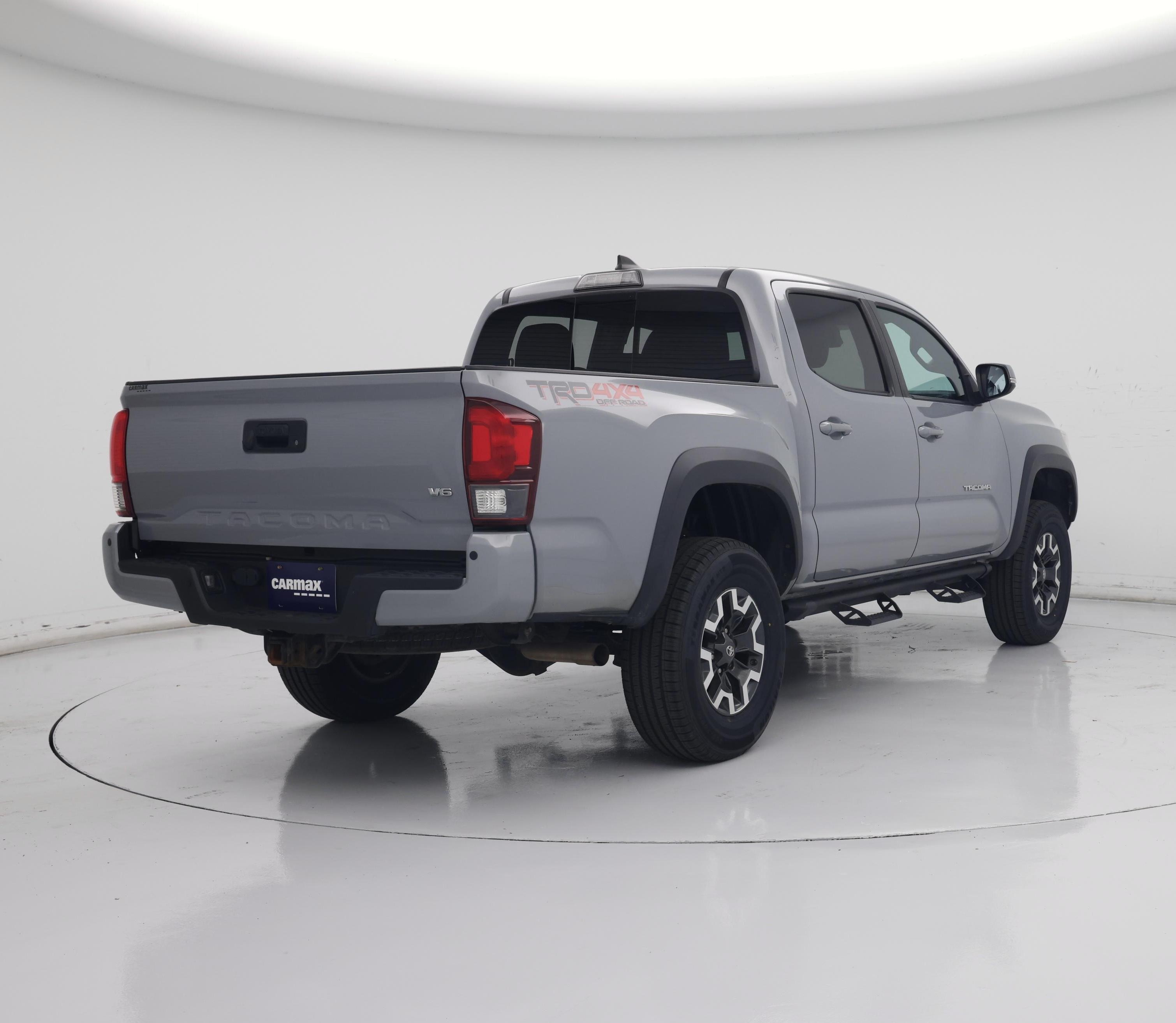 Thumbnail: 2019 Toyota Tacoma - 8