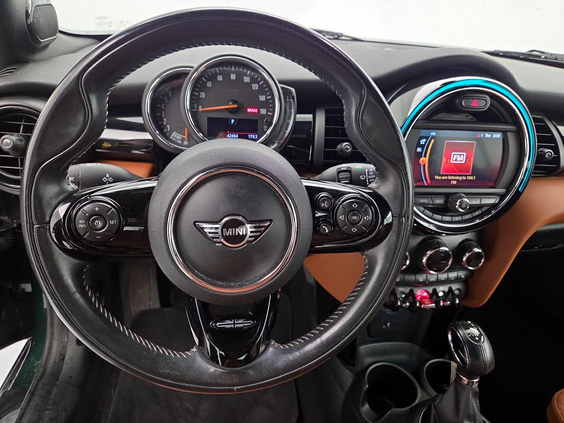 Thumbnail: 2019 MINI Cooper - 10
