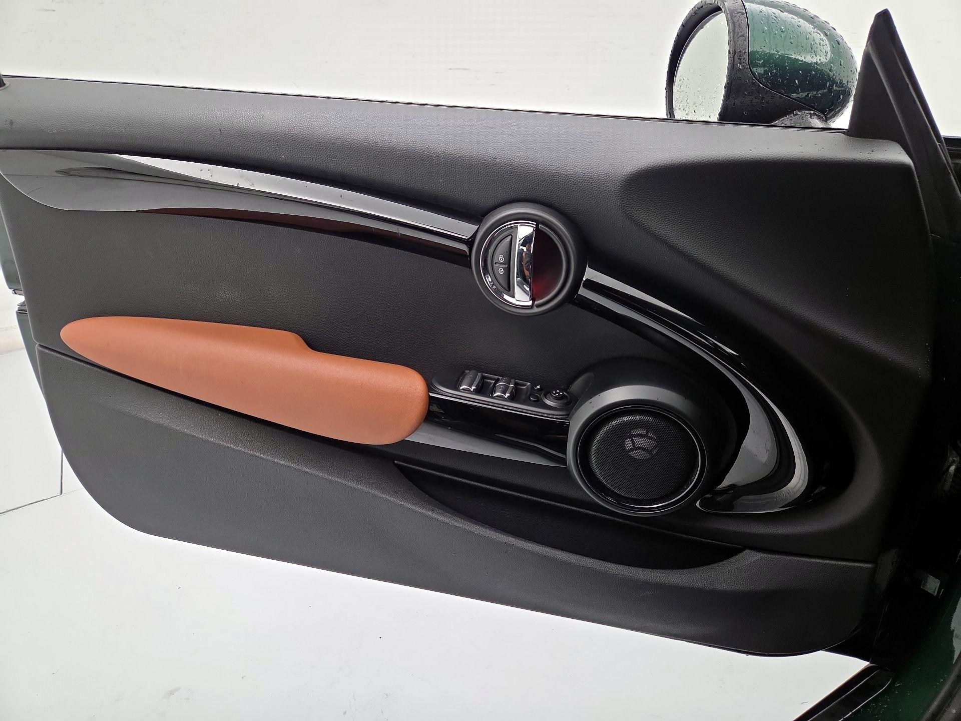 Thumbnail: 2019 MINI Cooper - 12