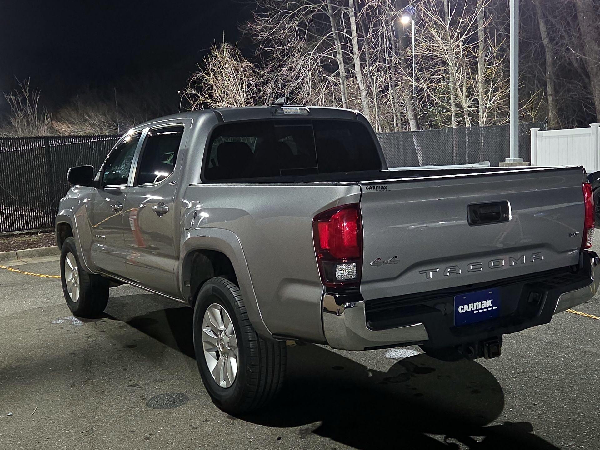 Thumbnail: 2018 Toyota Tacoma - 7