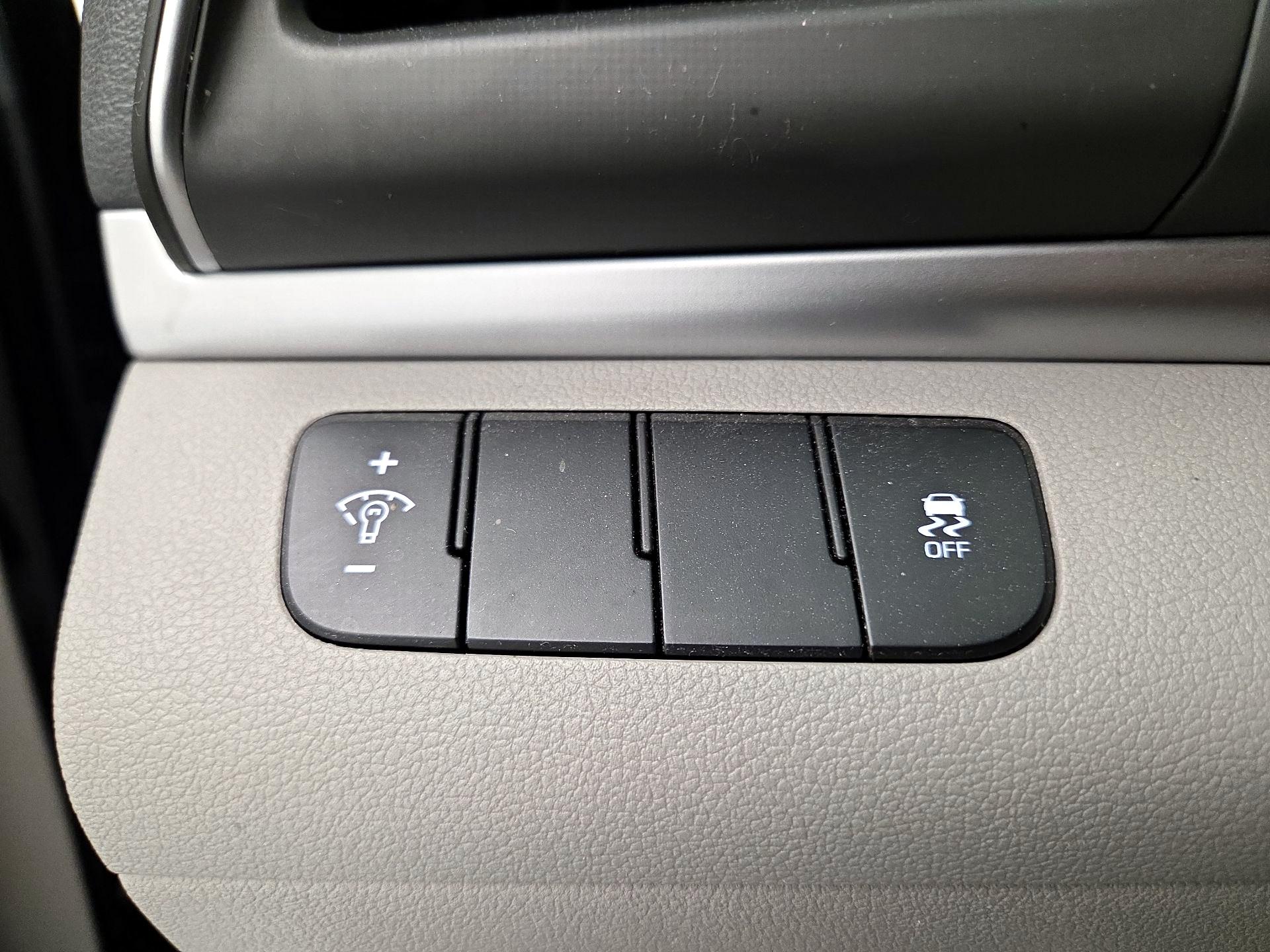 Thumbnail: 2019 Hyundai Elantra - 13