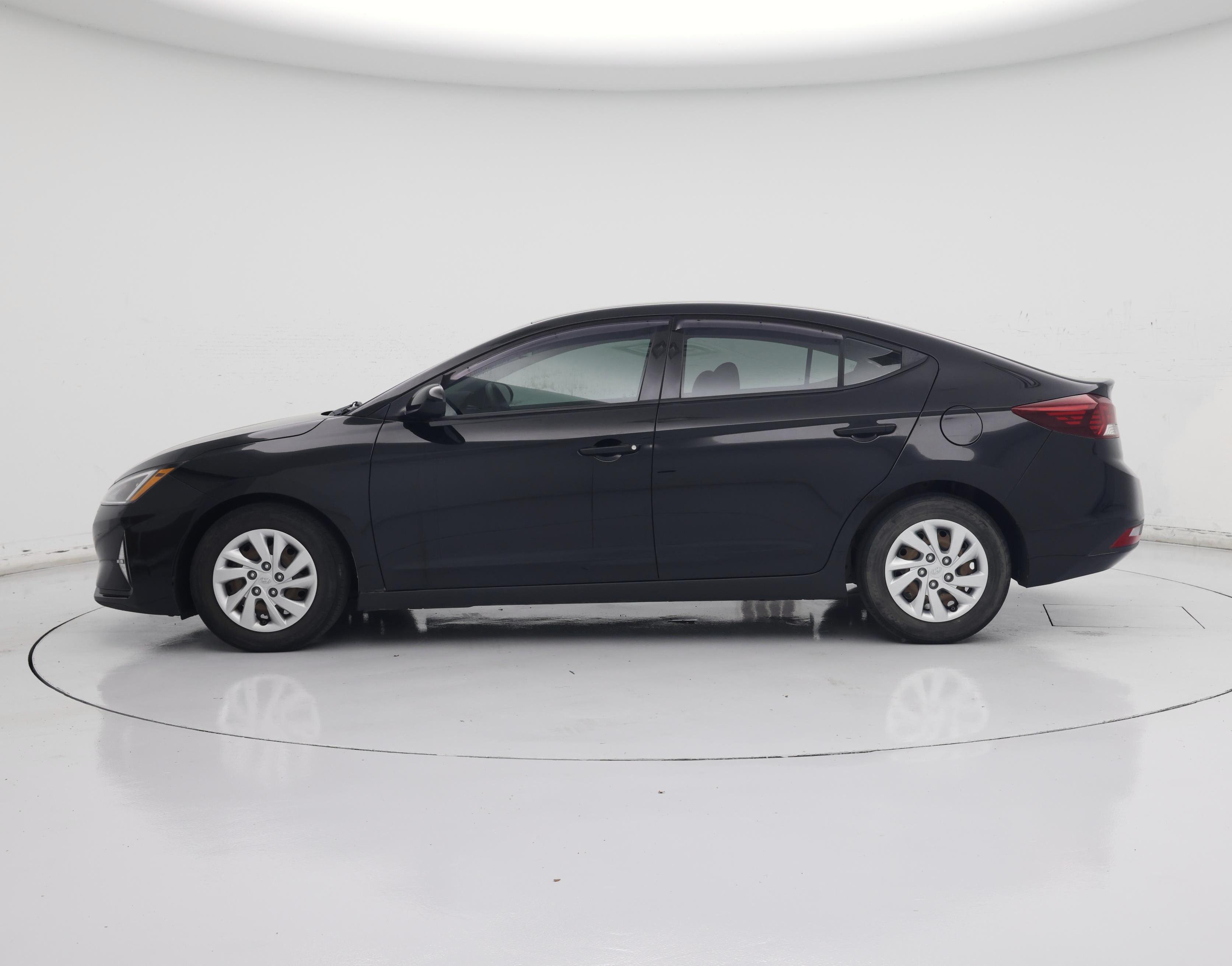 Thumbnail: 2019 Hyundai Elantra - 3