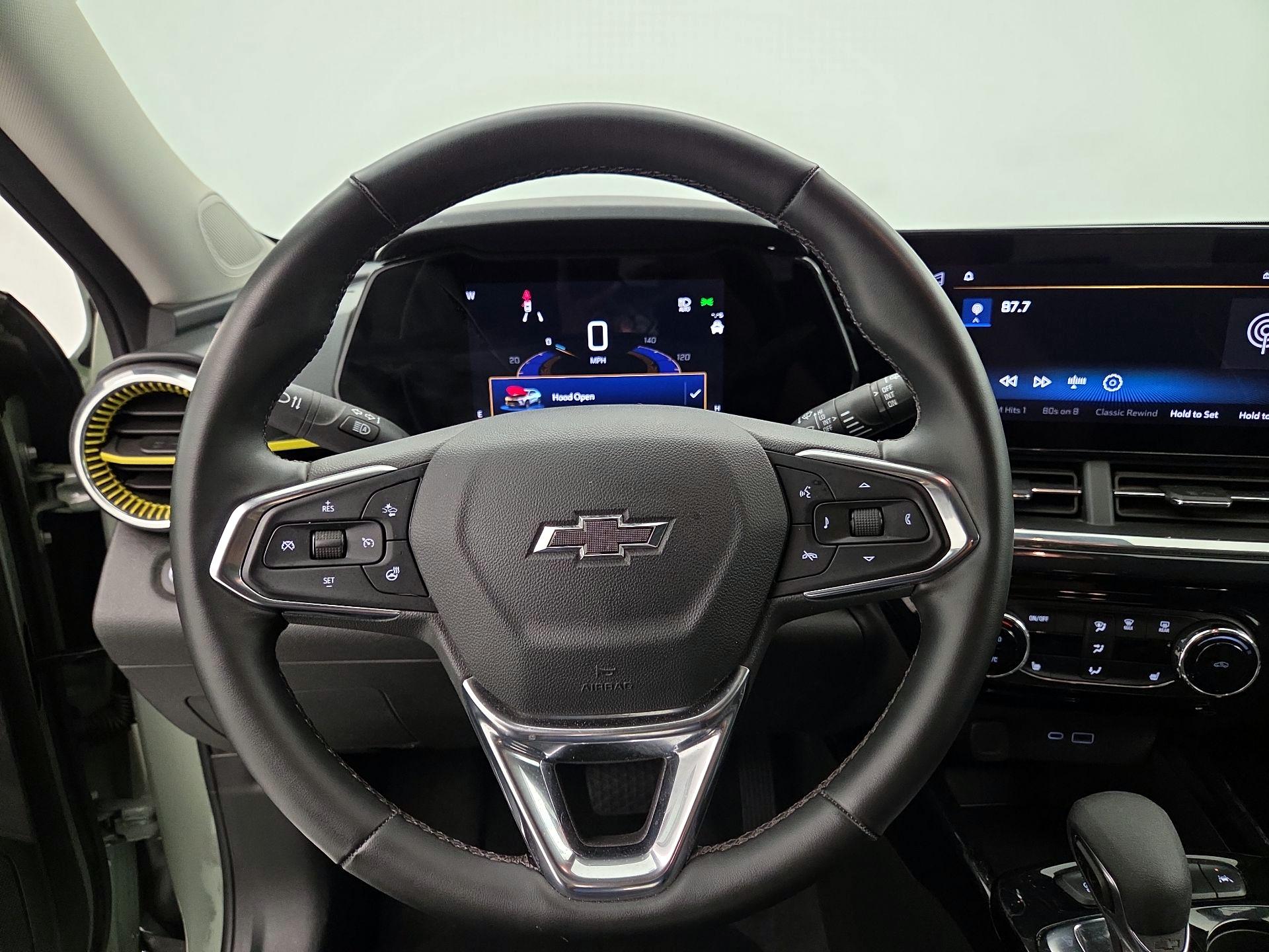 Thumbnail: 2025 Chevrolet Trax - 10