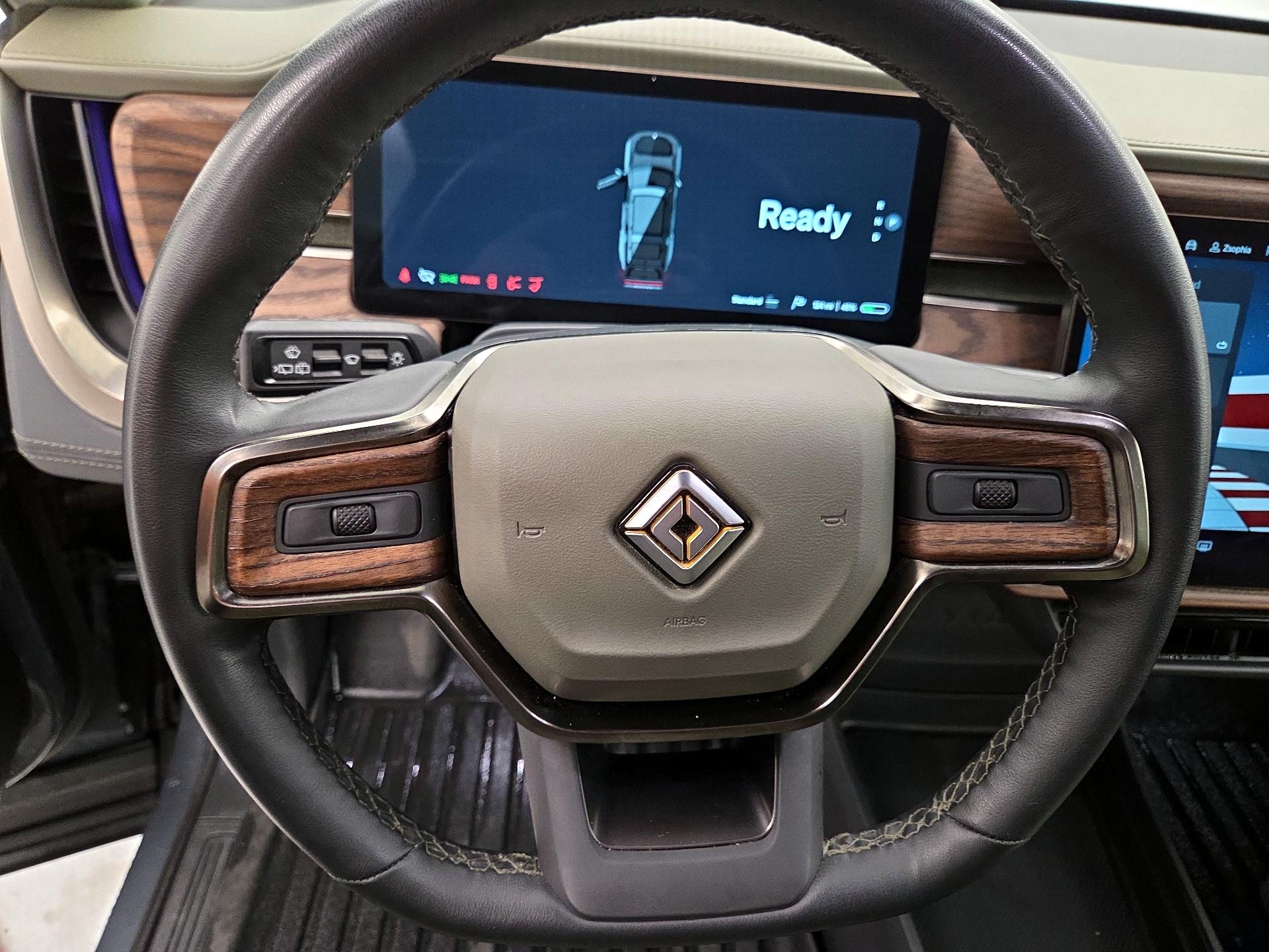 Thumbnail: 2023 Rivian R1S - 10