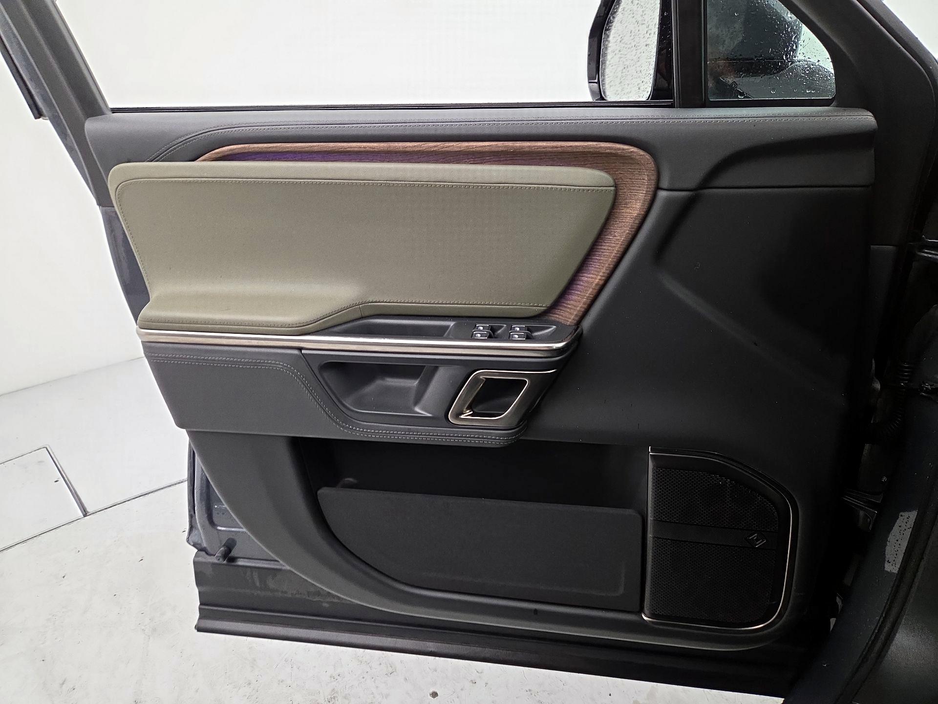 Thumbnail: 2023 Rivian R1S - 12