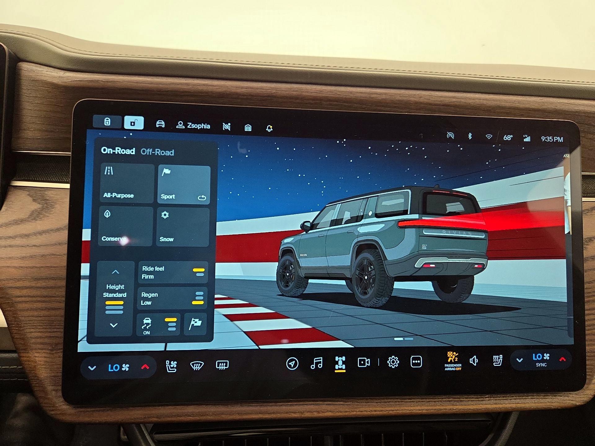 Thumbnail: 2023 Rivian R1S - 14