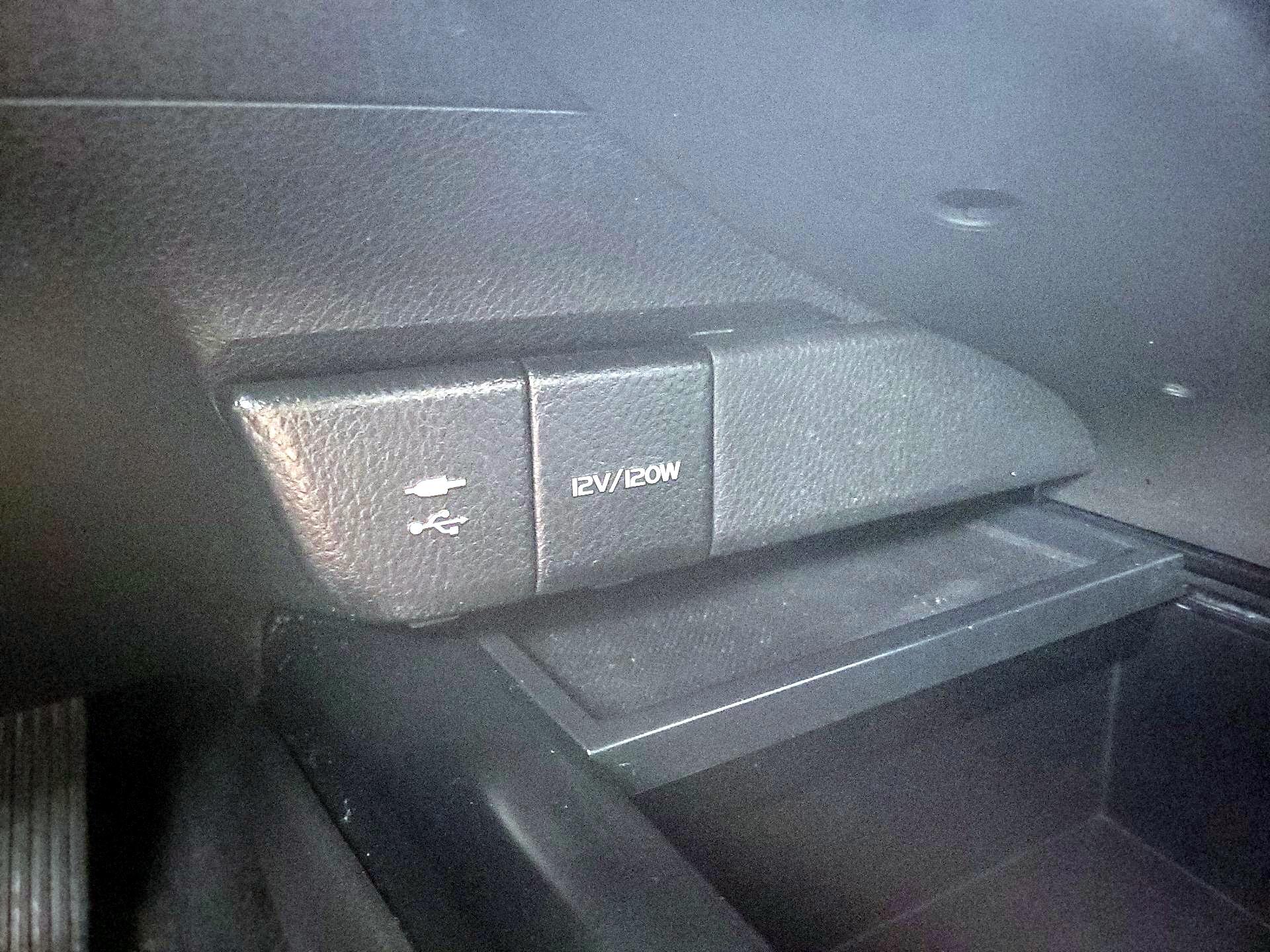 Thumbnail: 2019 Toyota Camry - 18