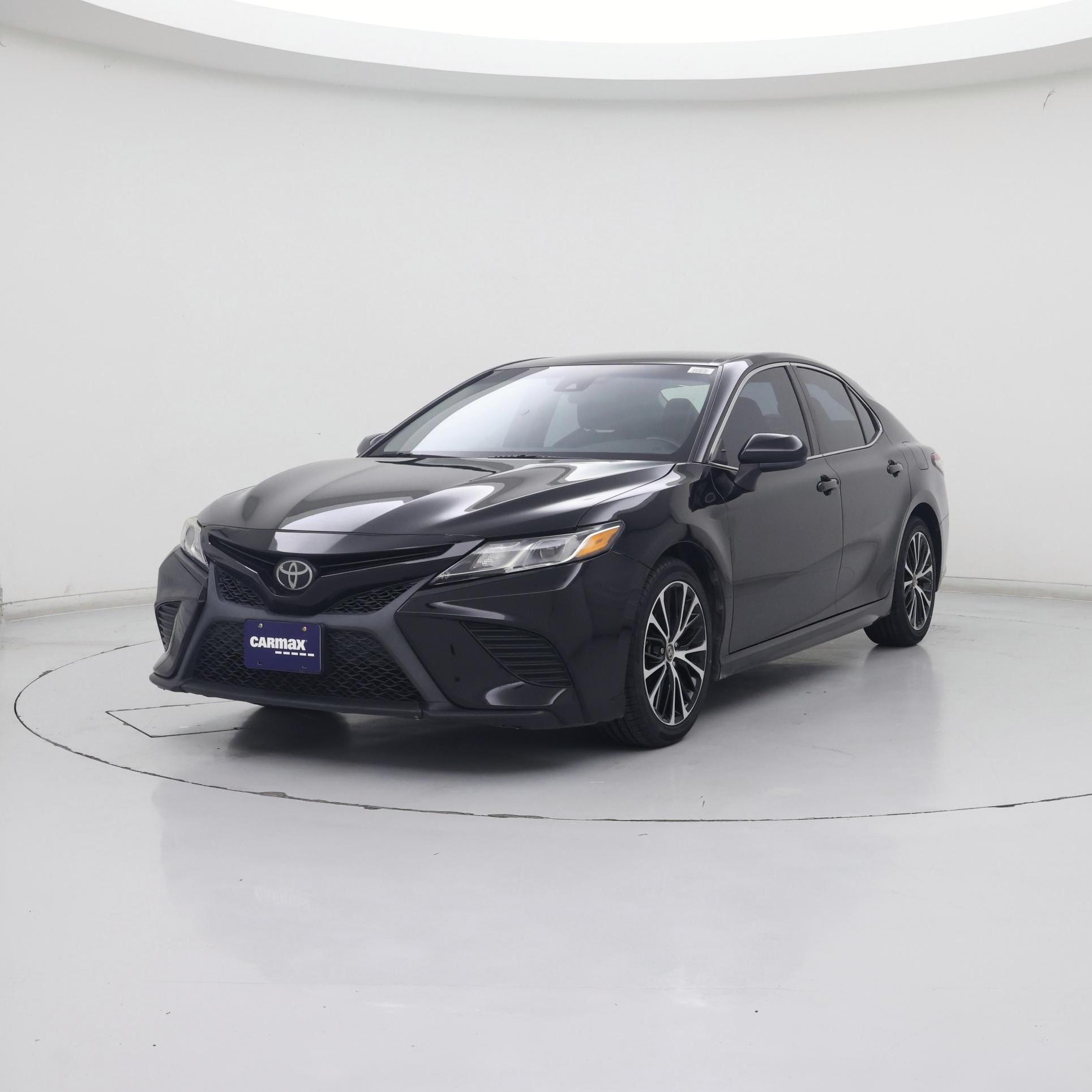 Thumbnail: 2019 Toyota Camry - 4