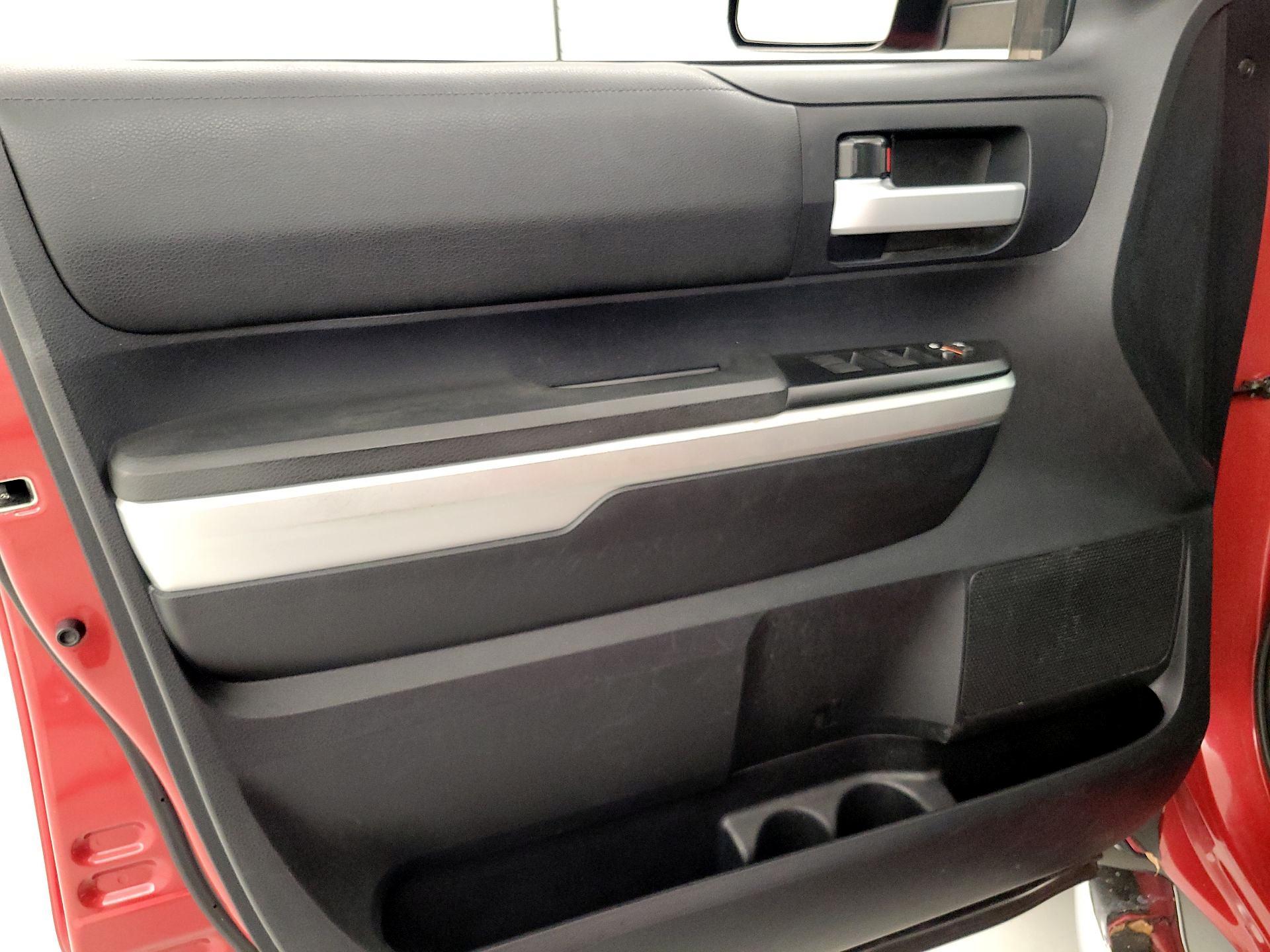 Thumbnail: 2014 Toyota Tundra - 12