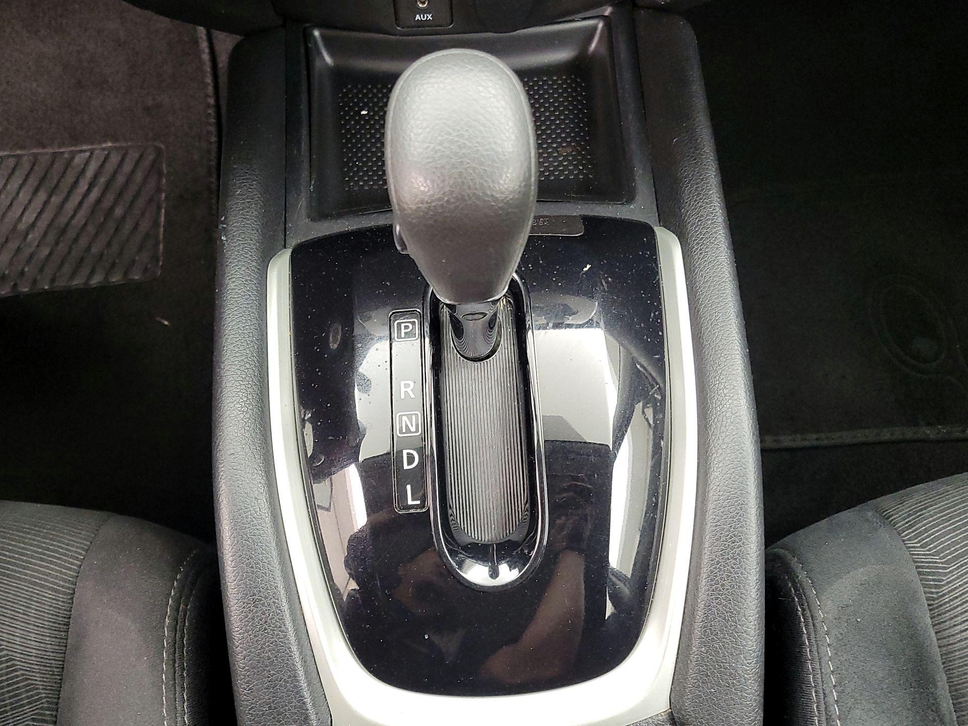 Thumbnail: 2014 Nissan Rogue - 17