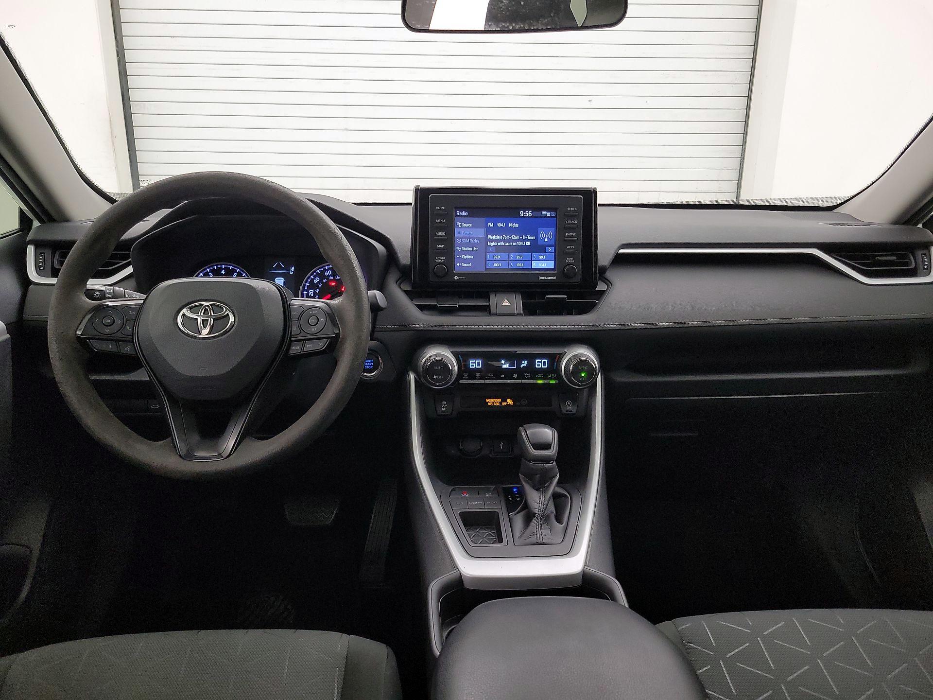 Thumbnail: 2021 Toyota RAV4 - 9