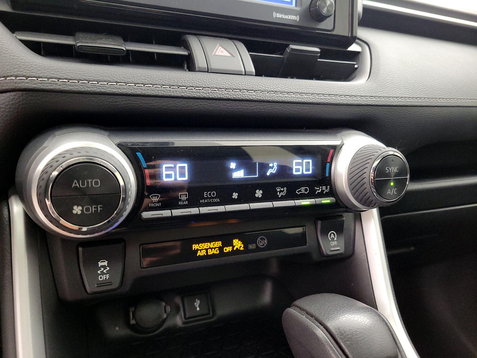 Thumbnail: 2021 Toyota RAV4 - 16