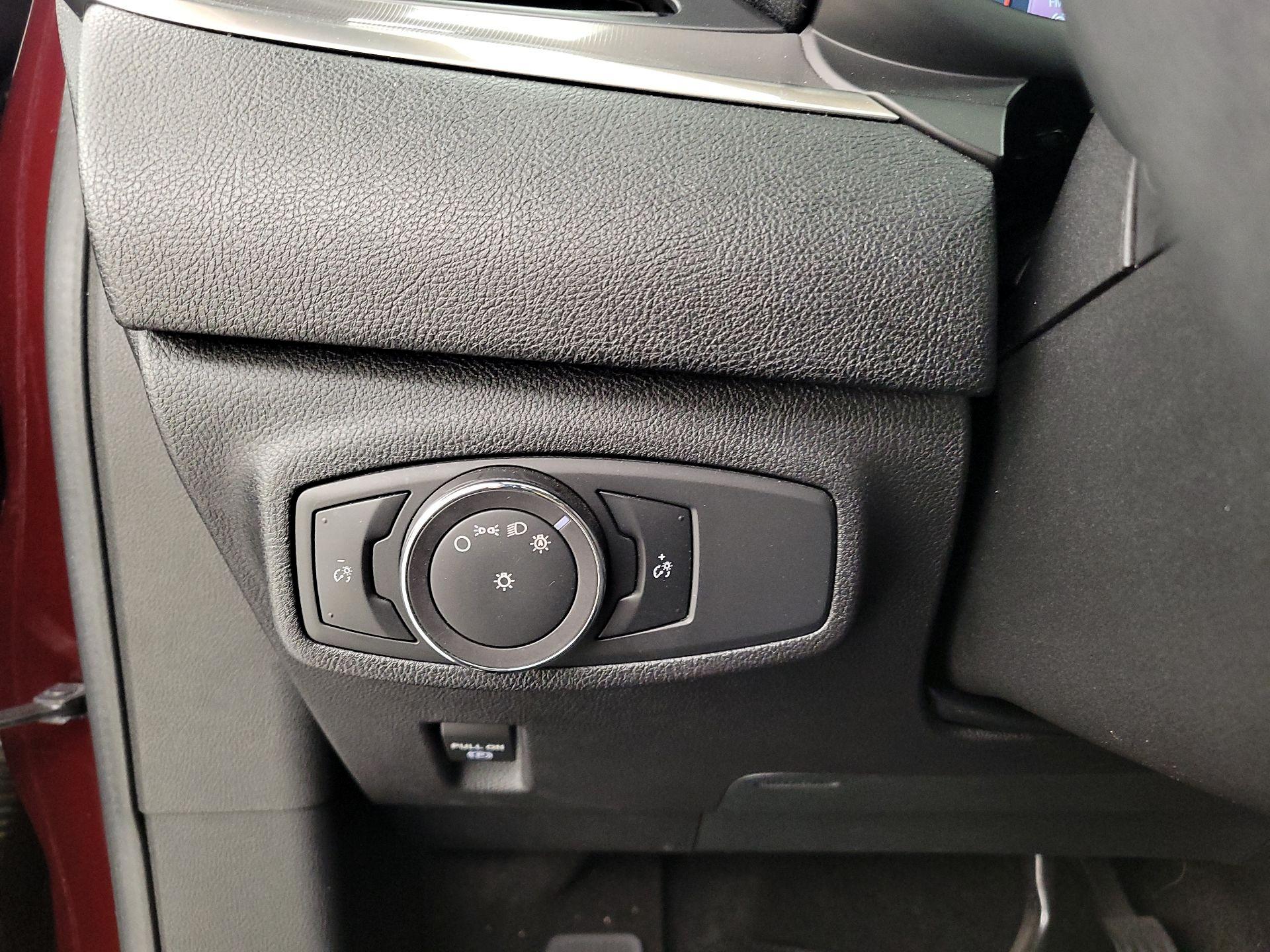 Thumbnail: 2016 Lincoln MKC - 13