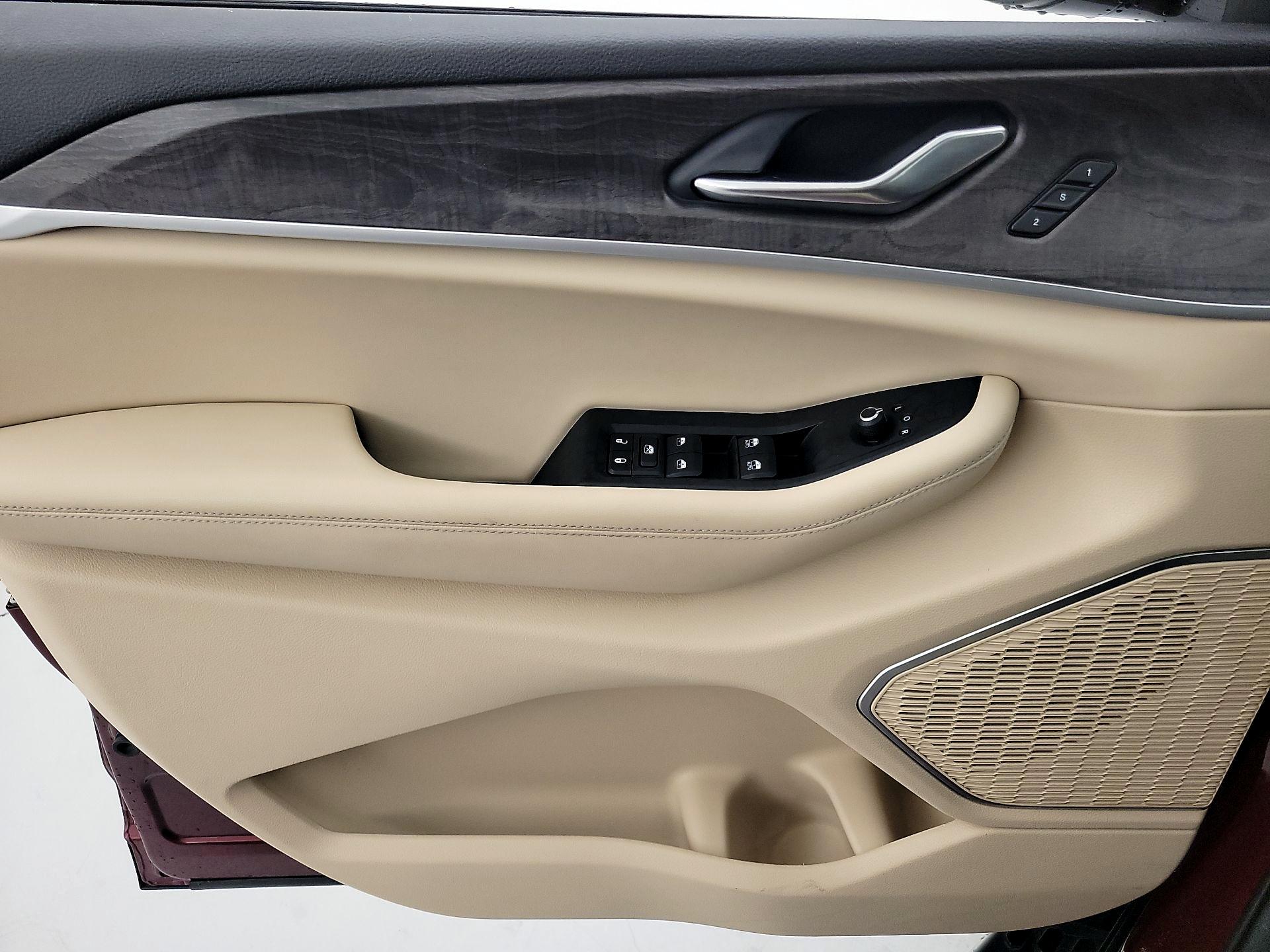 Thumbnail: 2022 Jeep Grand Cherokee - 12