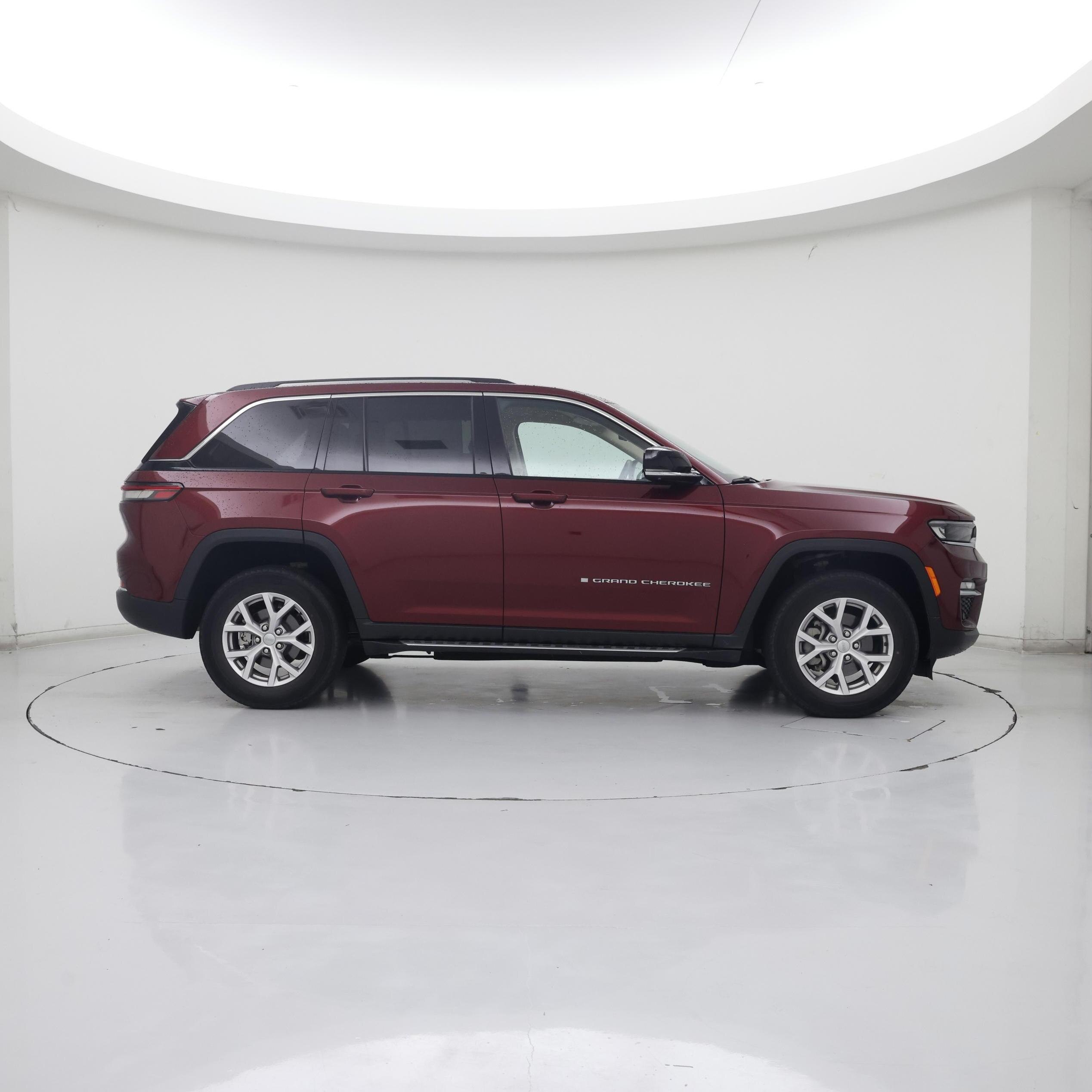 Thumbnail: 2022 Jeep Grand Cherokee - 7