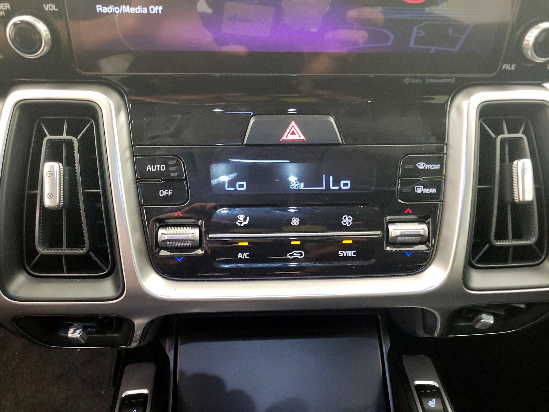 Thumbnail: 2022 Kia Sorento - 17