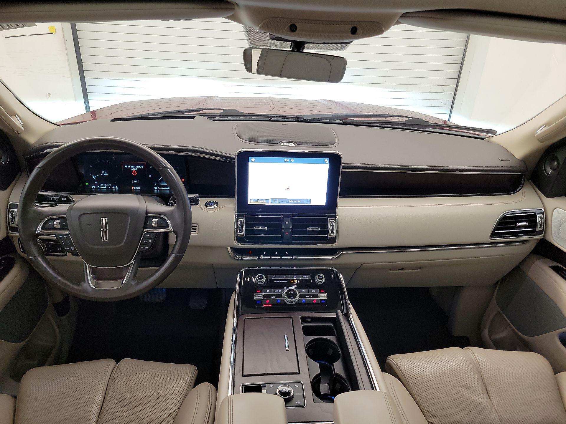 Thumbnail: 2018 Lincoln Navigator - 9