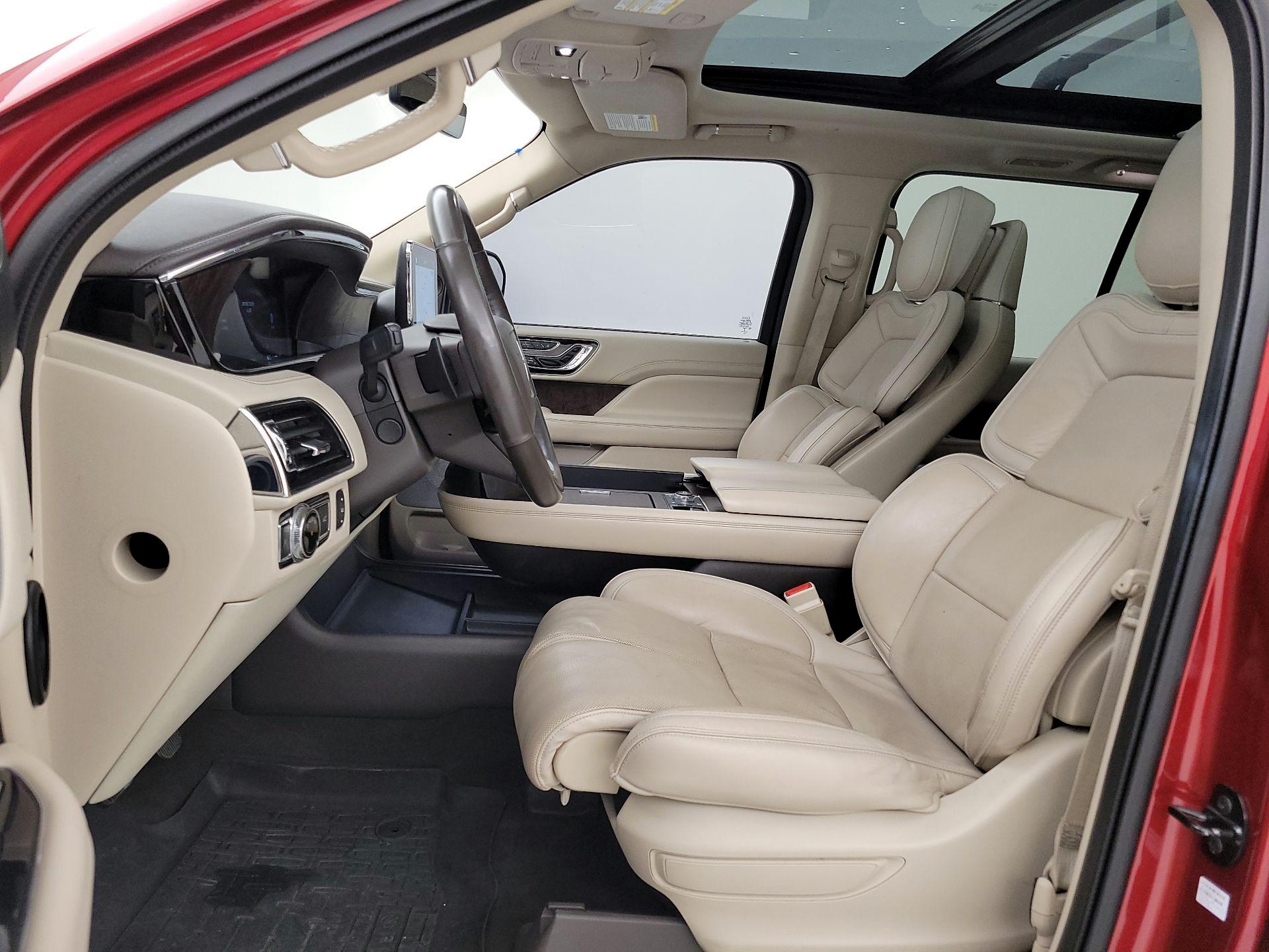 Thumbnail: 2018 Lincoln Navigator - 11