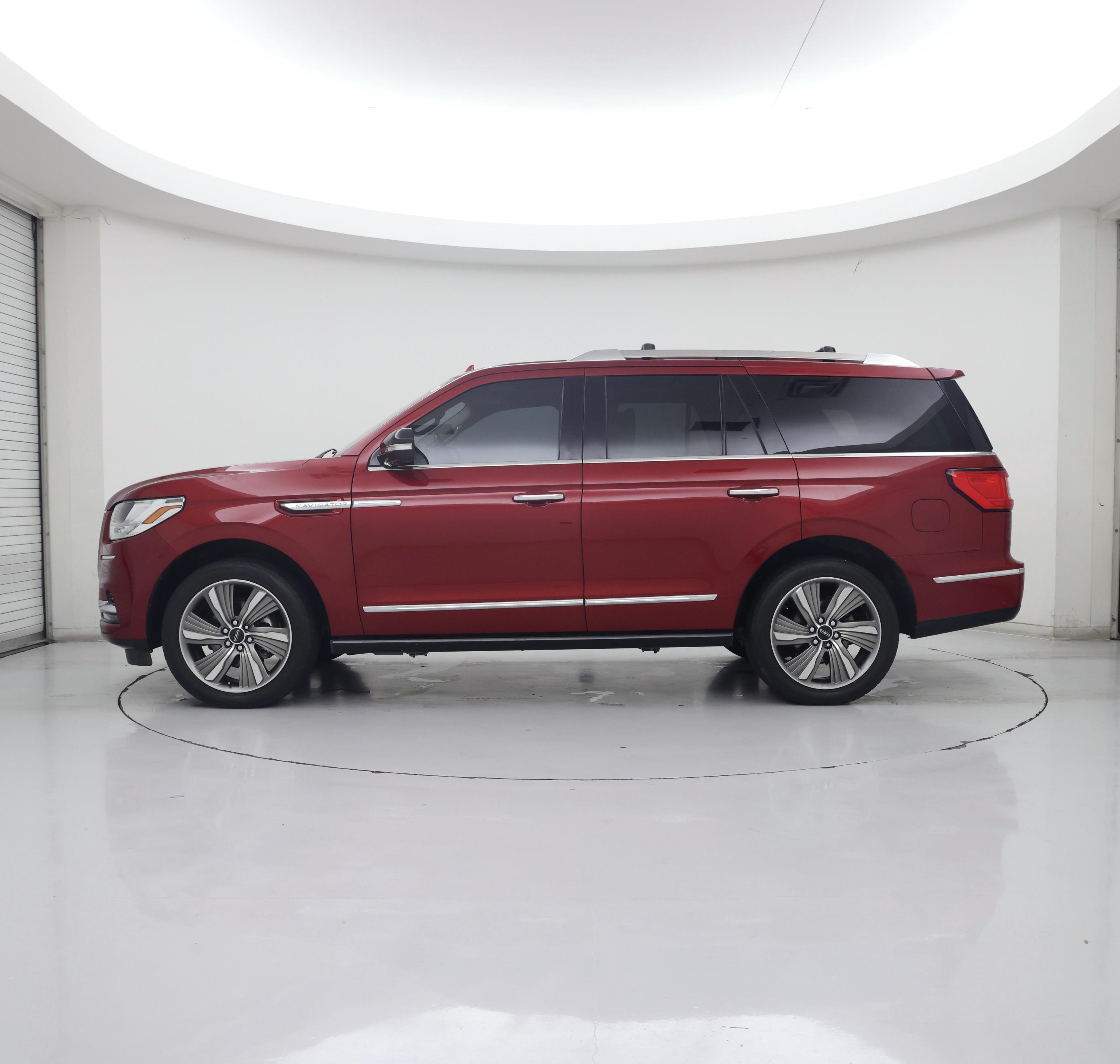 Thumbnail: 2018 Lincoln Navigator - 3