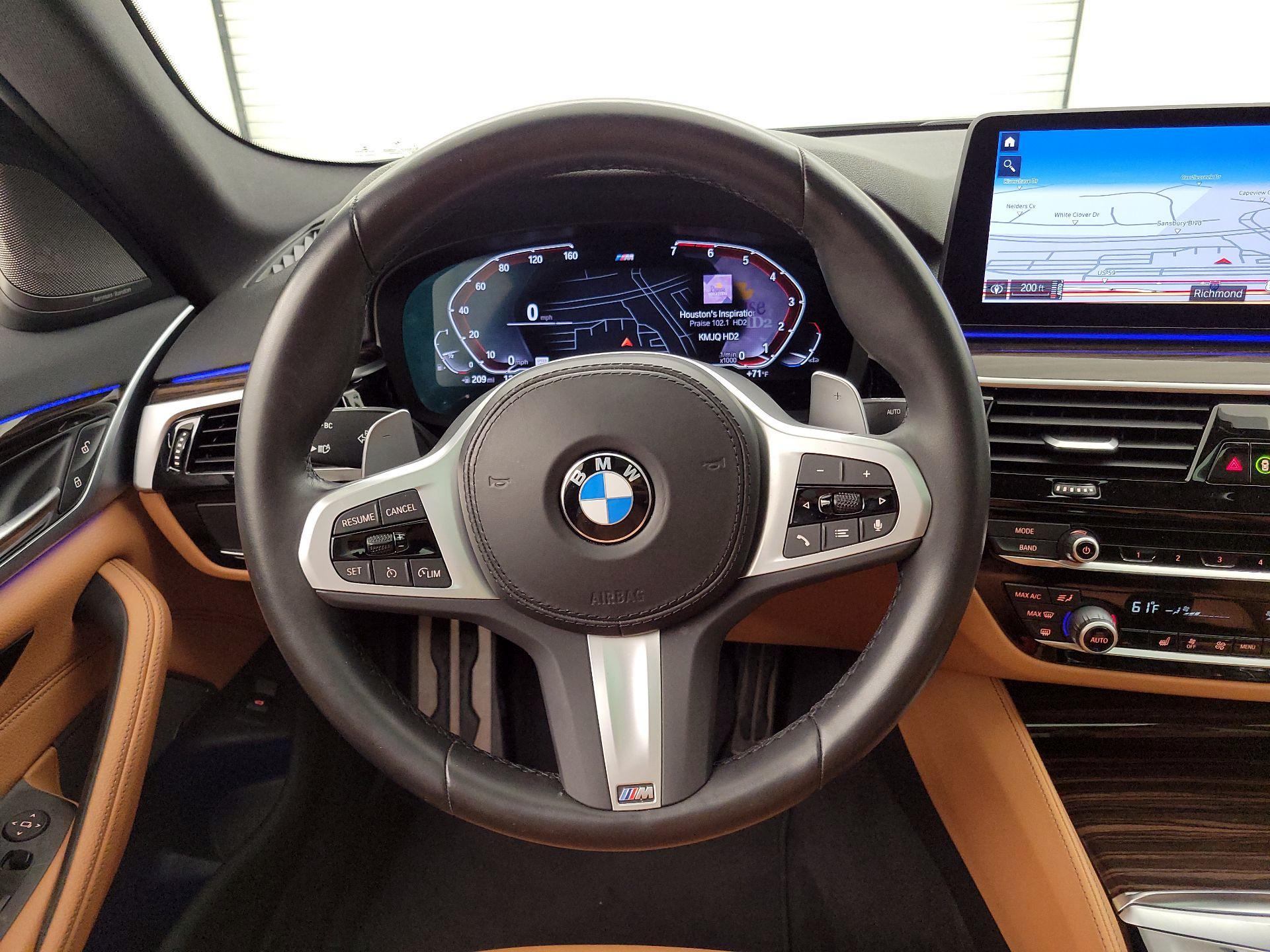 Thumbnail: 2022 BMW 5 Series - 10
