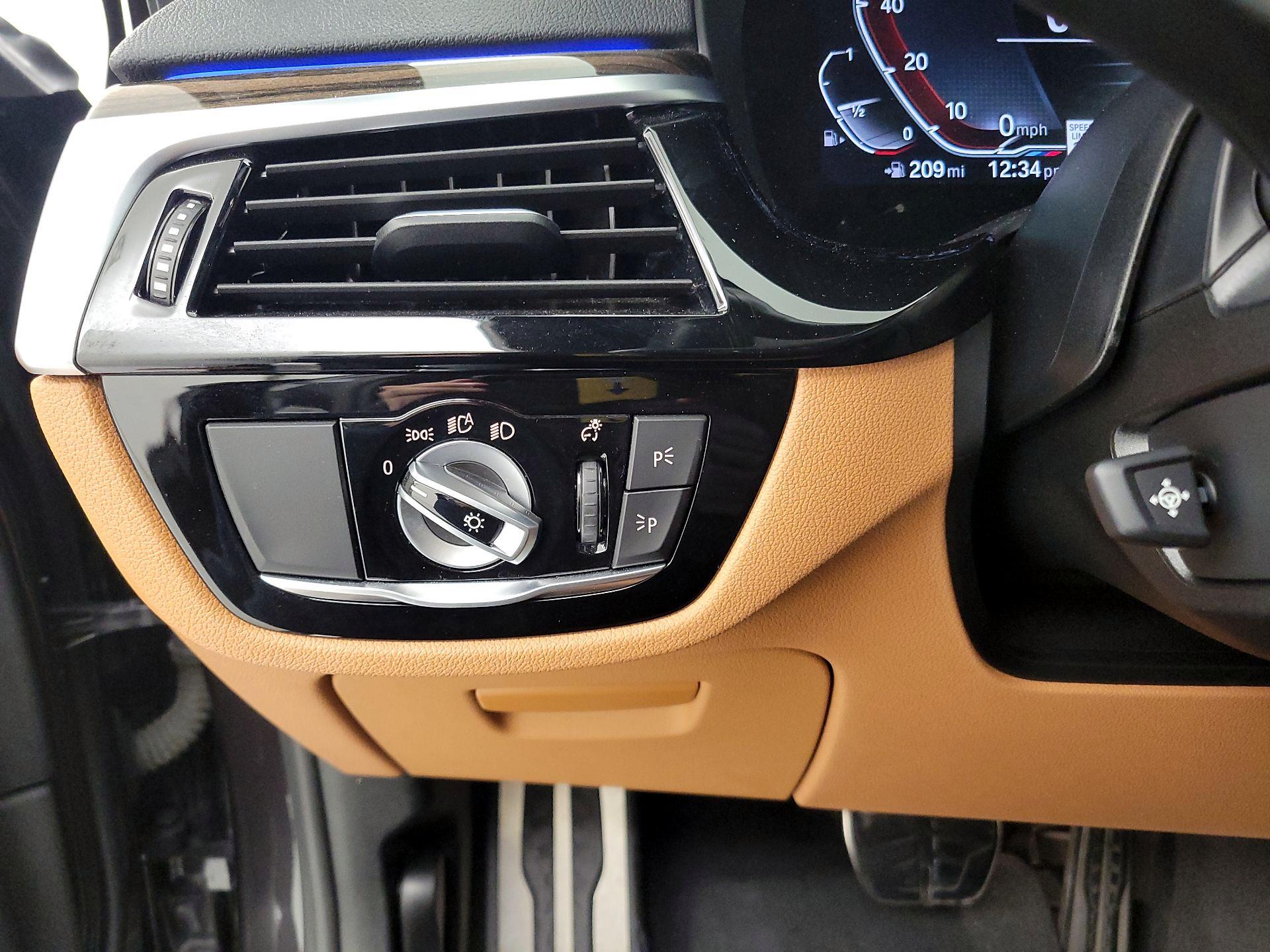 Thumbnail: 2022 BMW 5 Series - 13