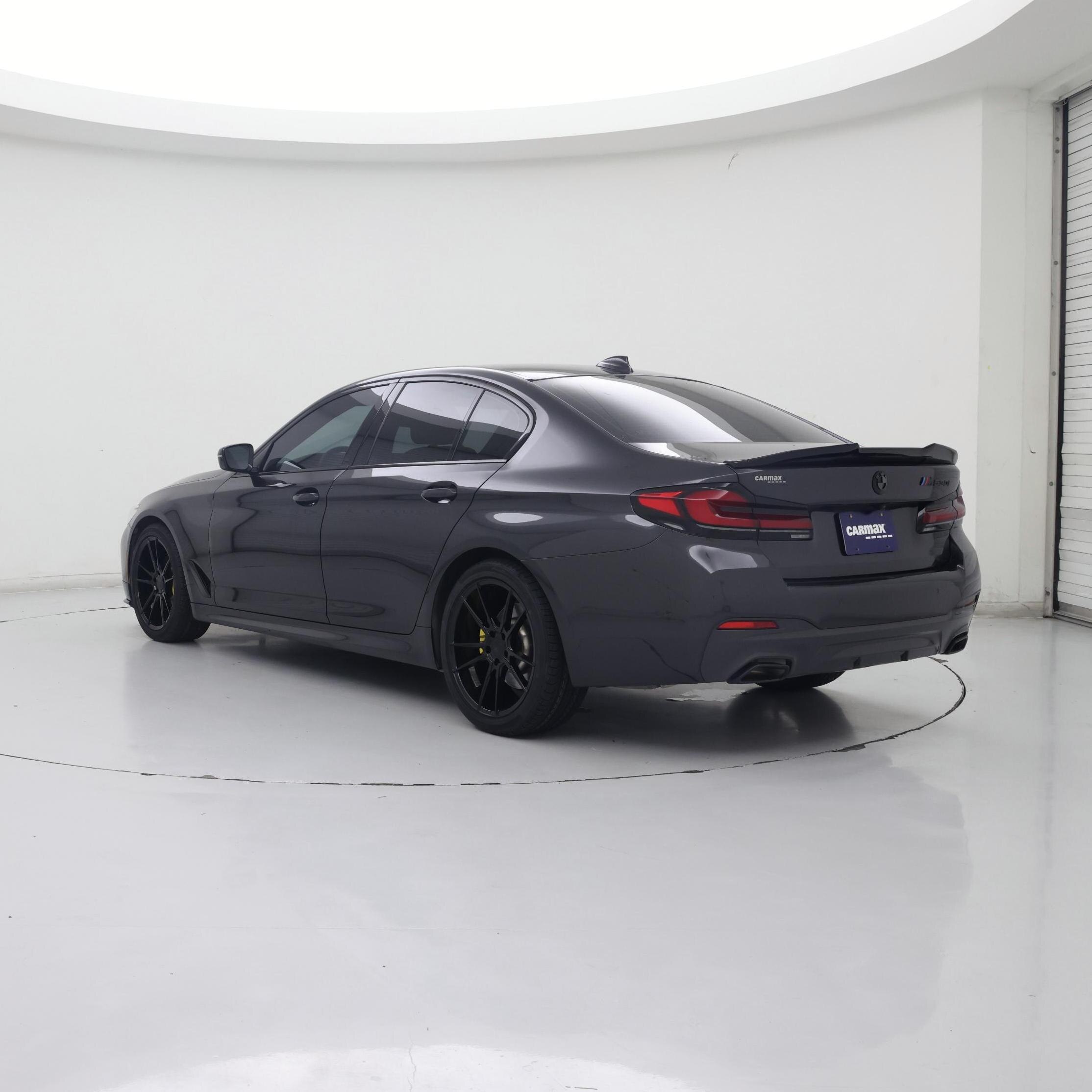 Thumbnail: 2022 BMW 5 Series - 2