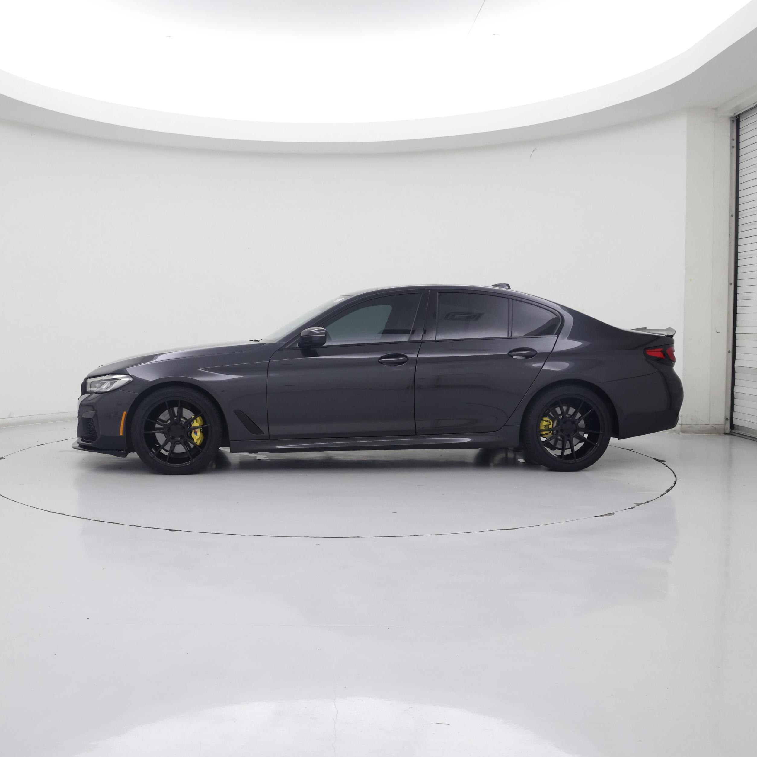 Thumbnail: 2022 BMW 5 Series - 3