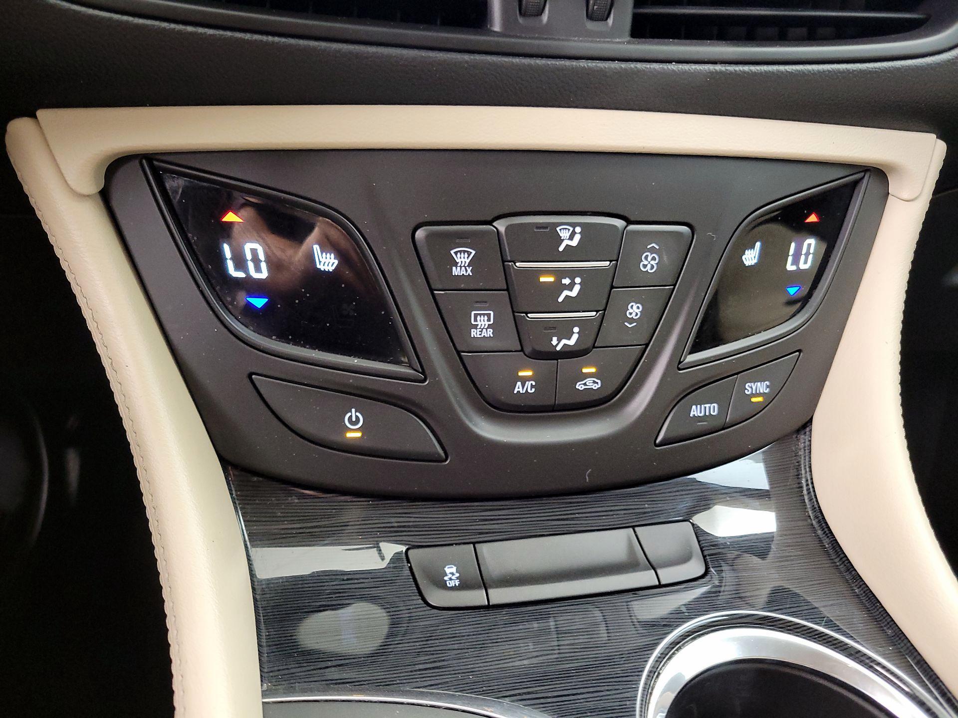 Thumbnail: 2018 Buick Envision - 16