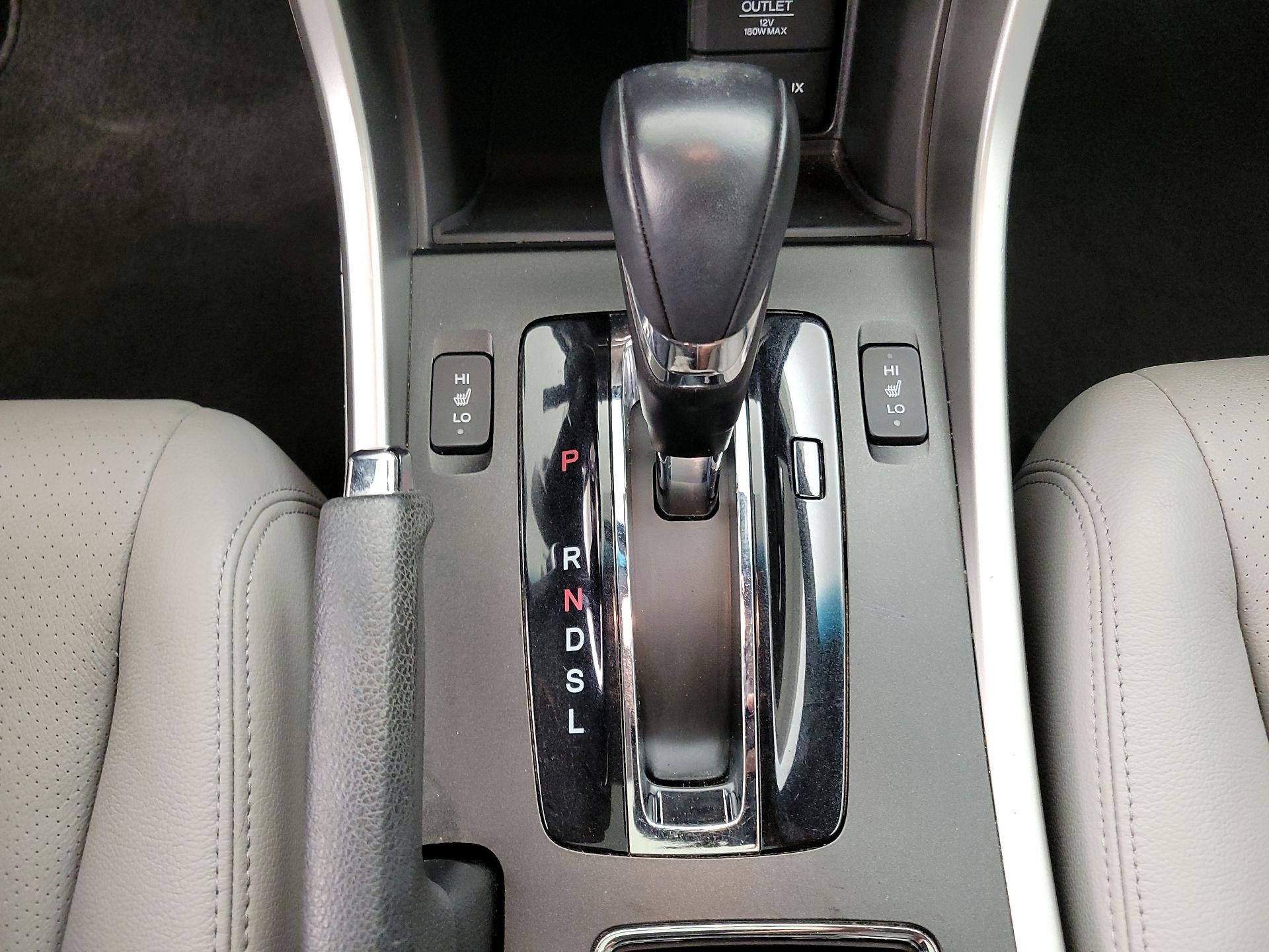 Thumbnail: 2015 Honda Accord - 17