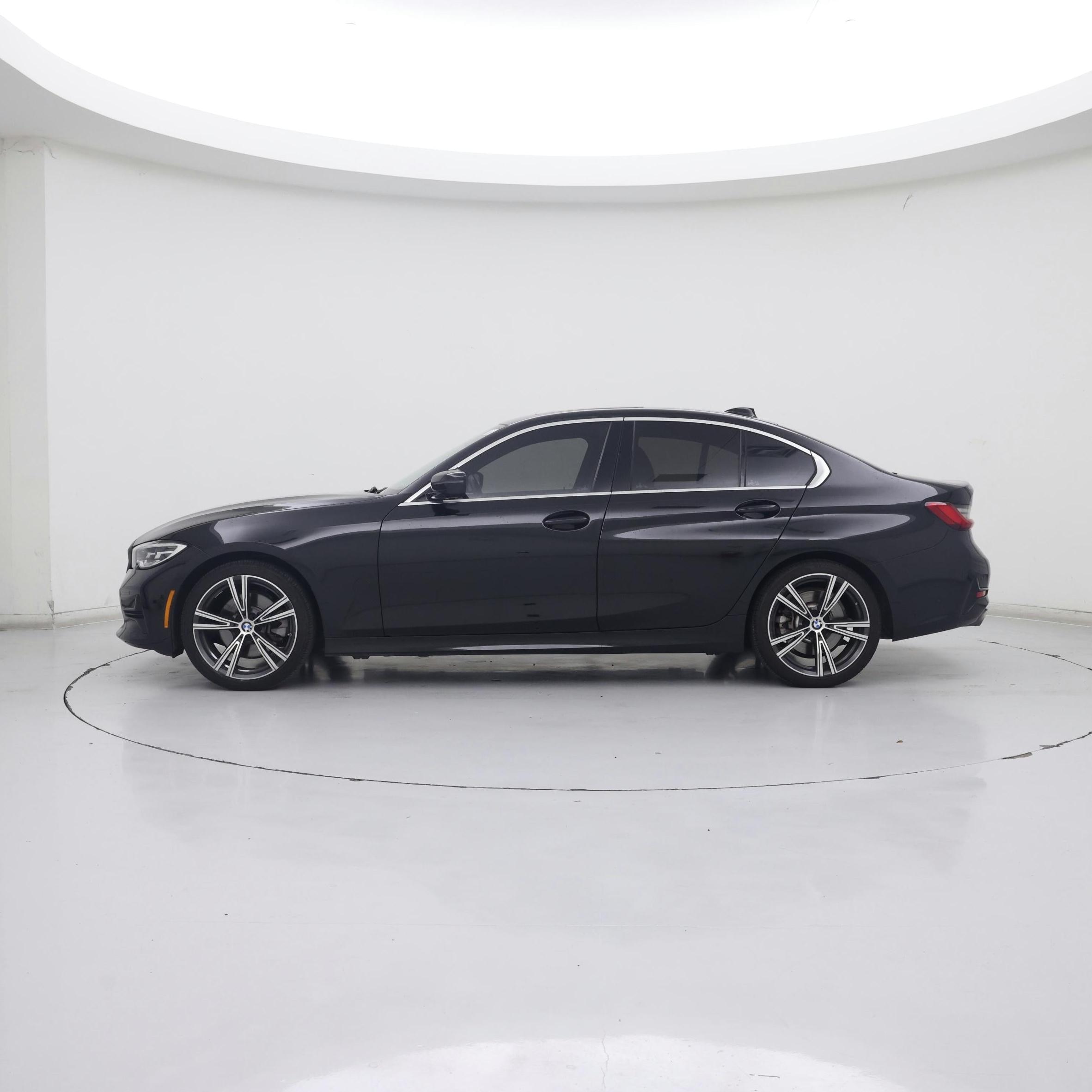 Thumbnail: 2019 BMW 3 Series - 3