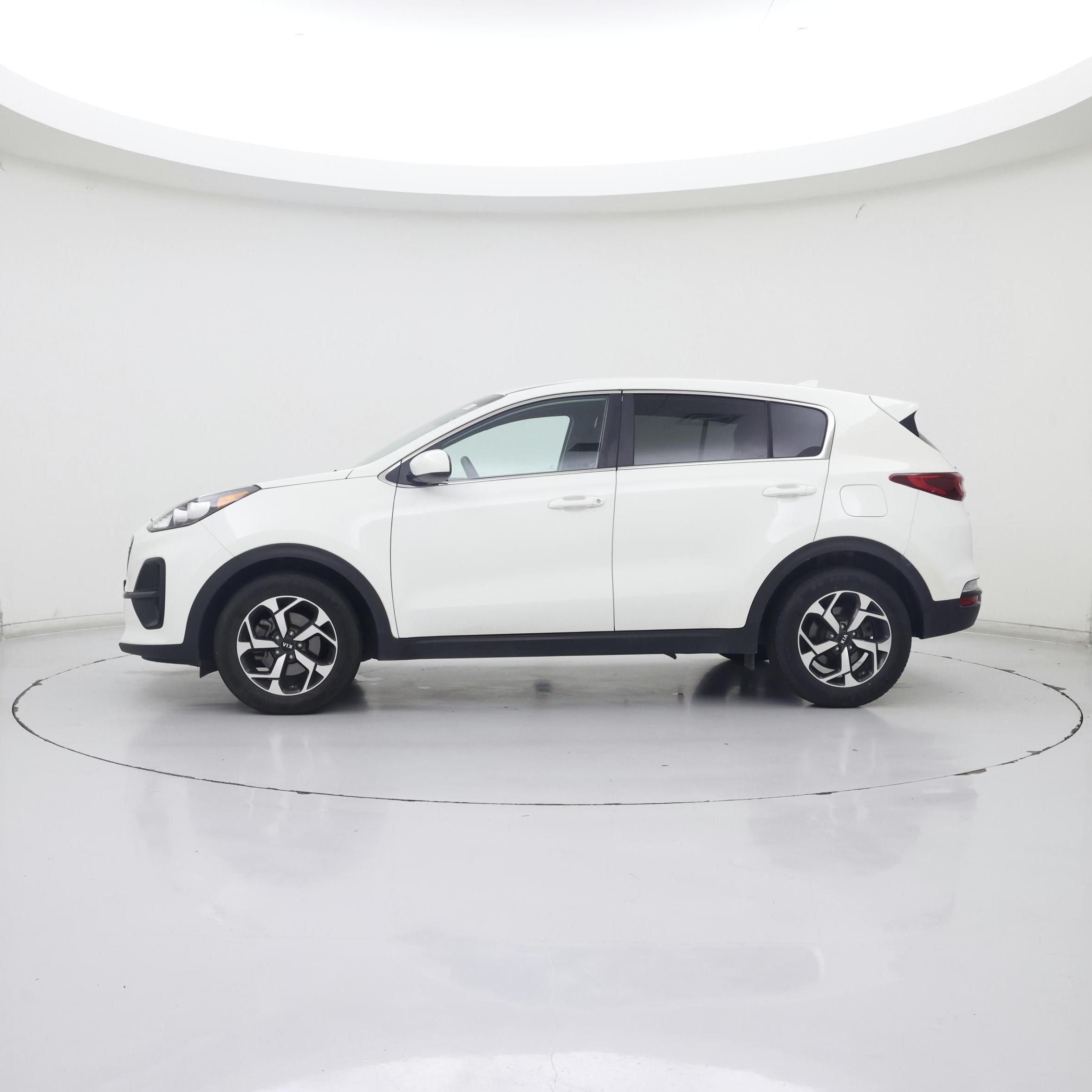 Thumbnail: 2020 Kia Sportage - 3
