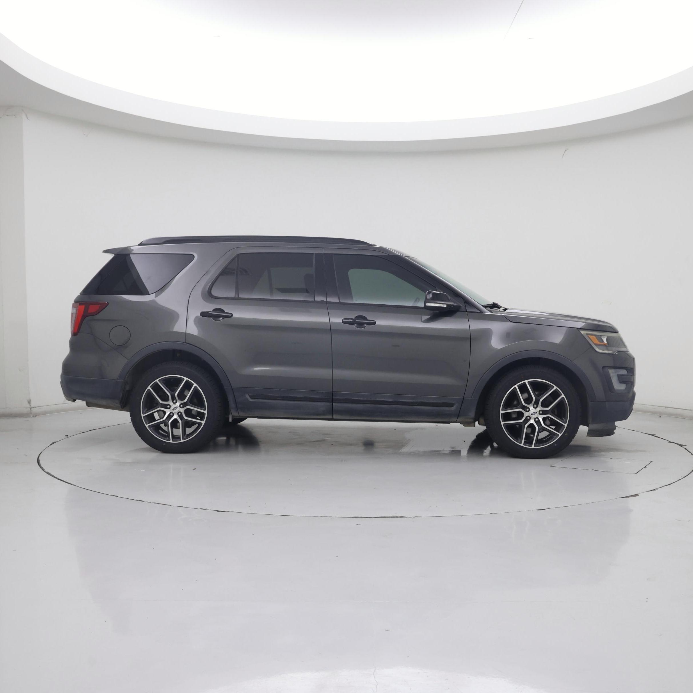 Thumbnail: 2017 Ford Explorer - 7