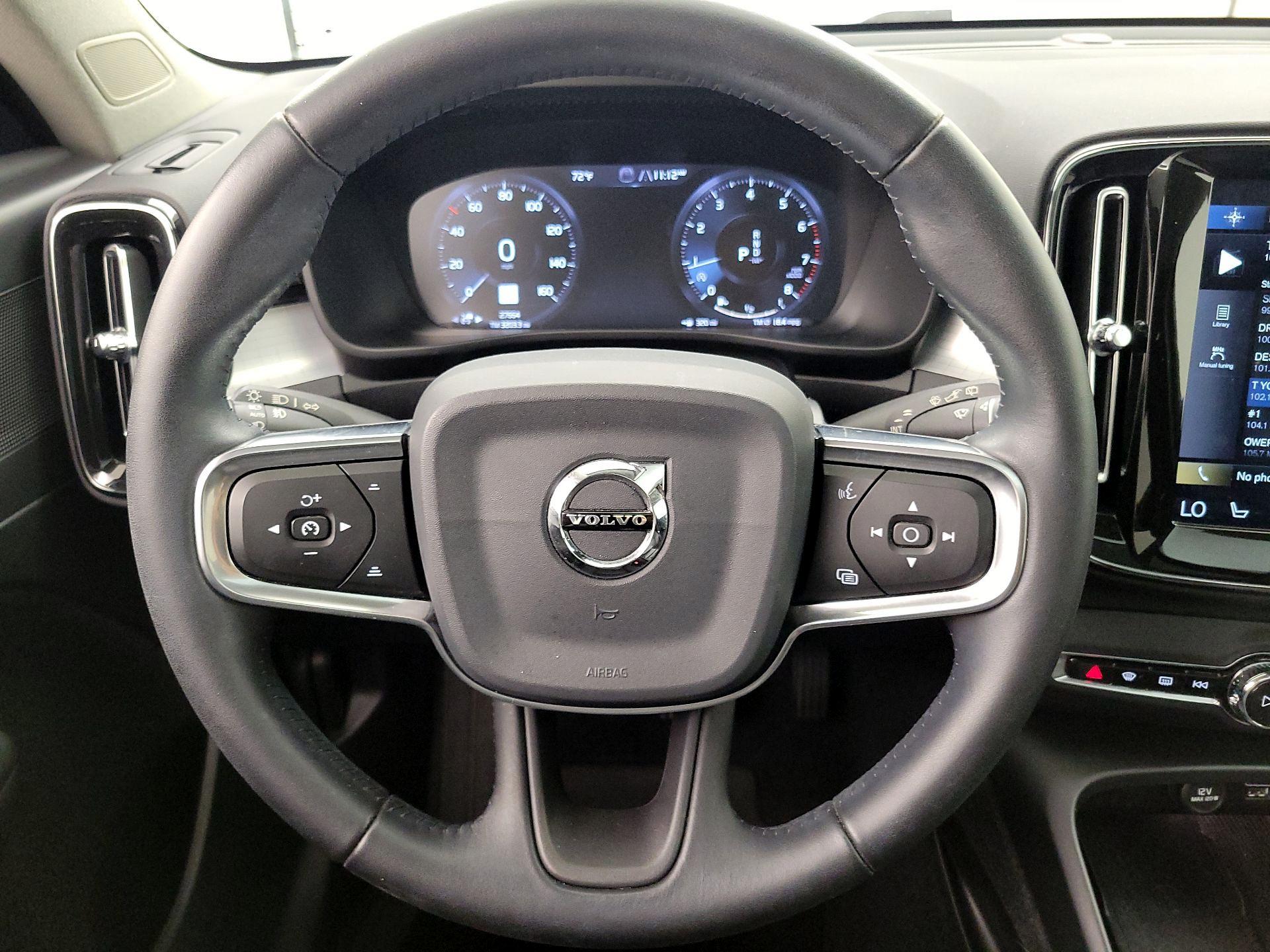 Thumbnail: 2020 Volvo XC40 - 10