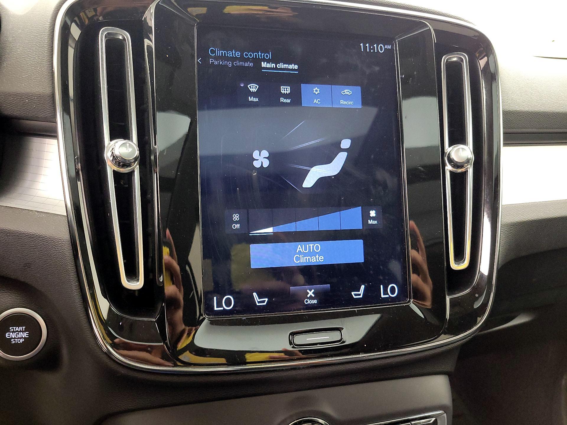 Thumbnail: 2020 Volvo XC40 - 16