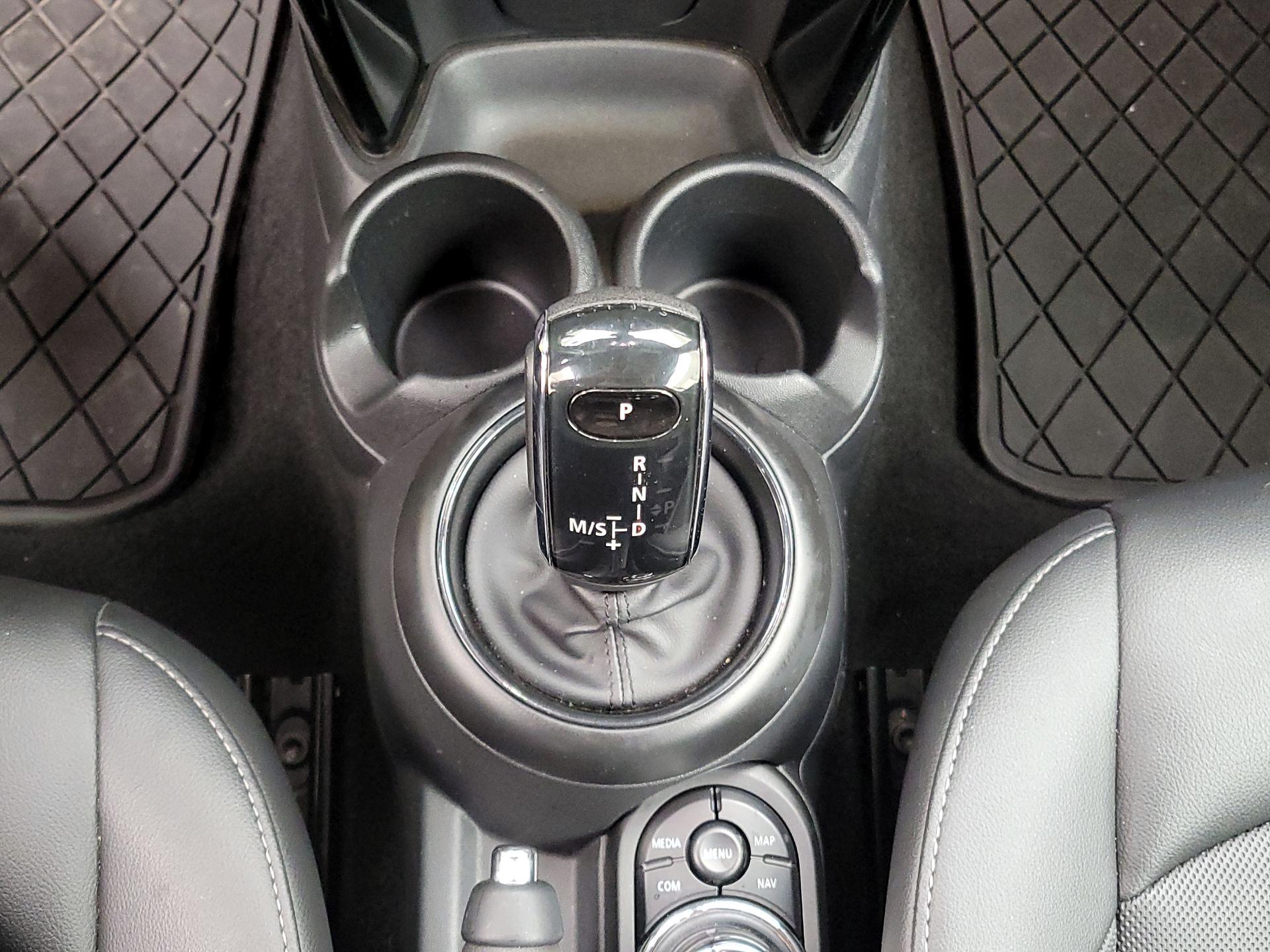 Thumbnail: 2022 MINI Cooper - 17