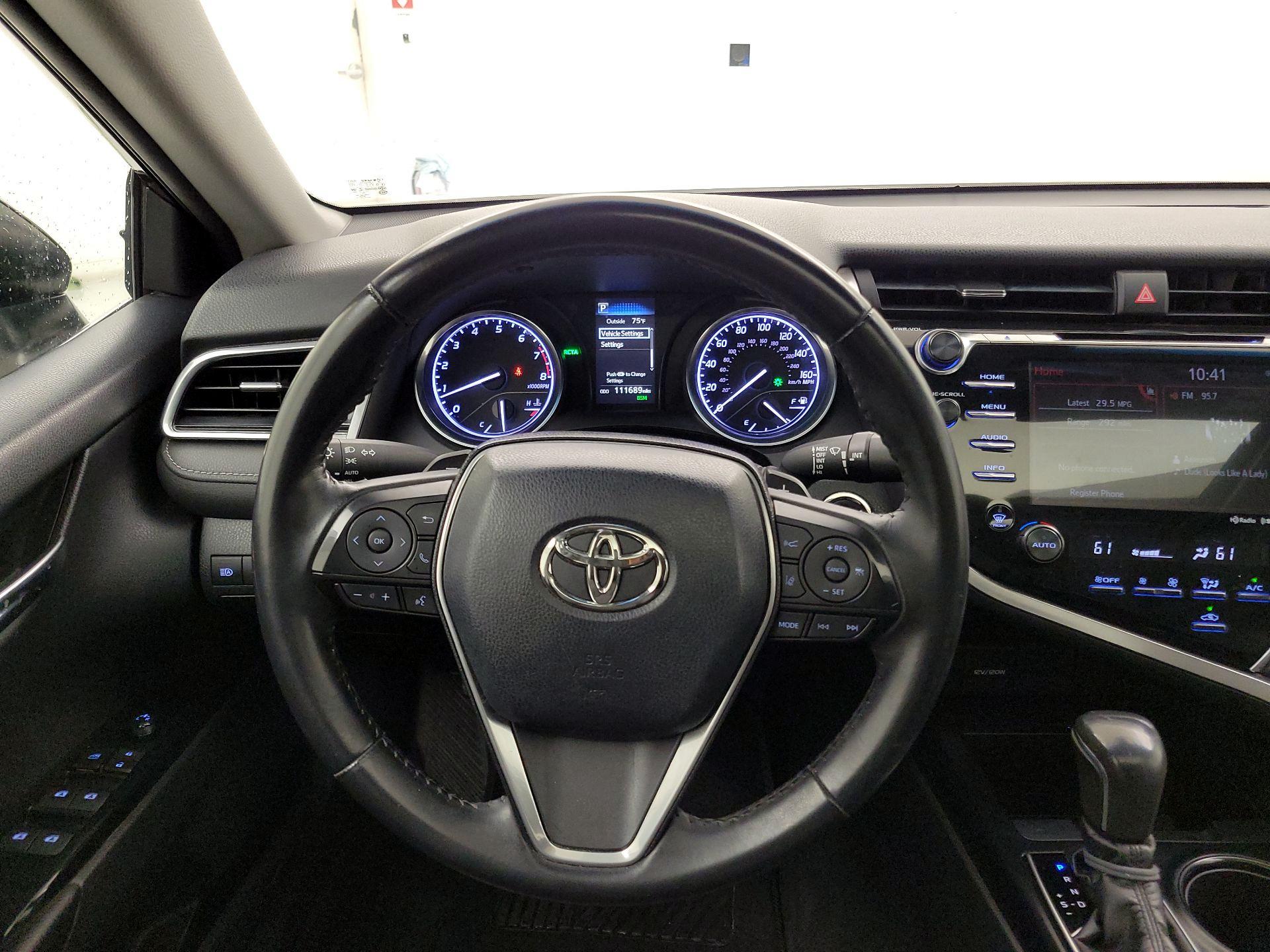 Thumbnail: 2018 Toyota Camry - 10
