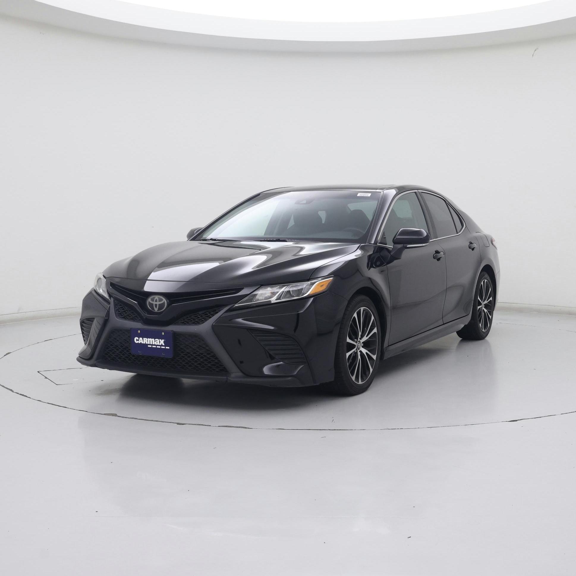 Thumbnail: 2018 Toyota Camry - 4