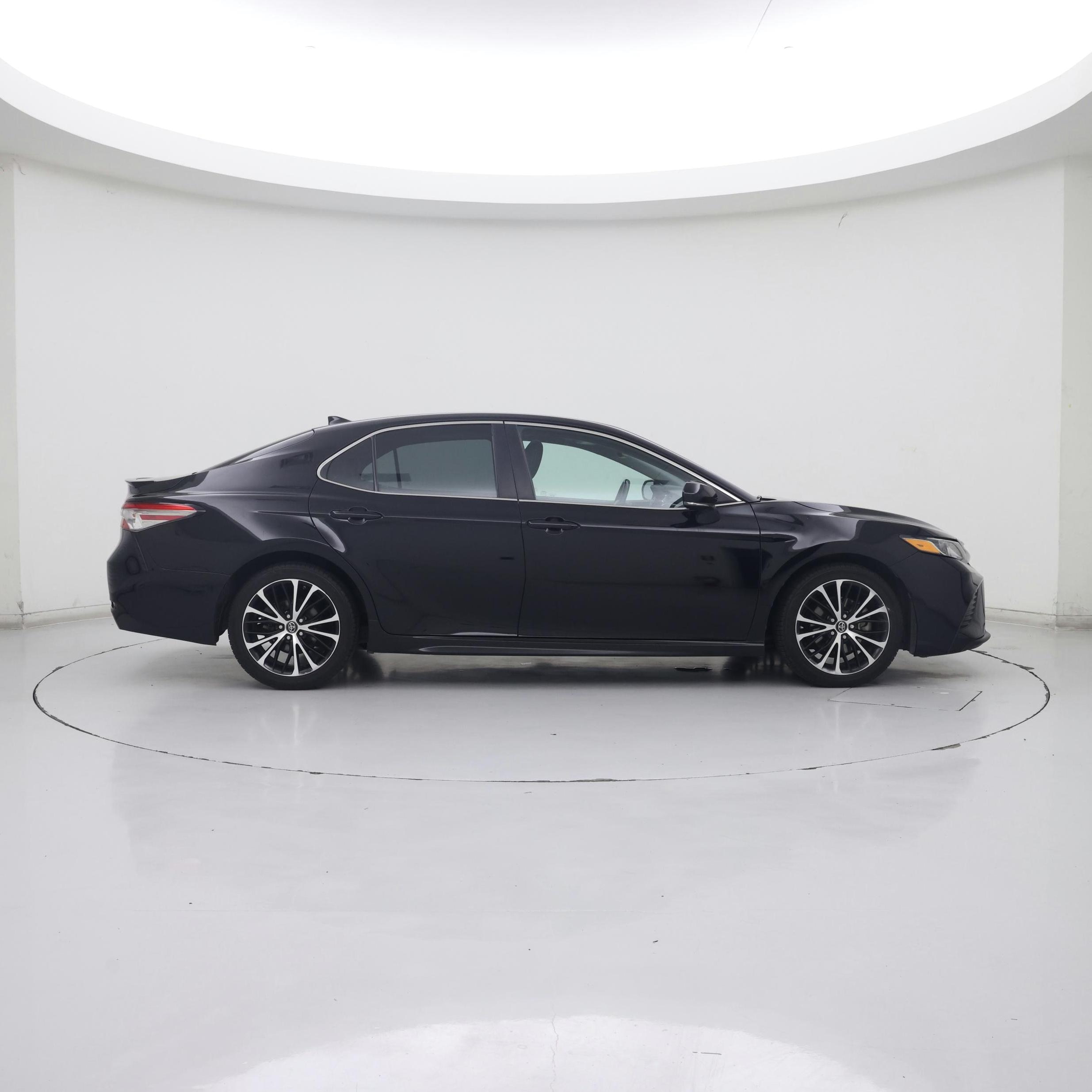Thumbnail: 2018 Toyota Camry - 7