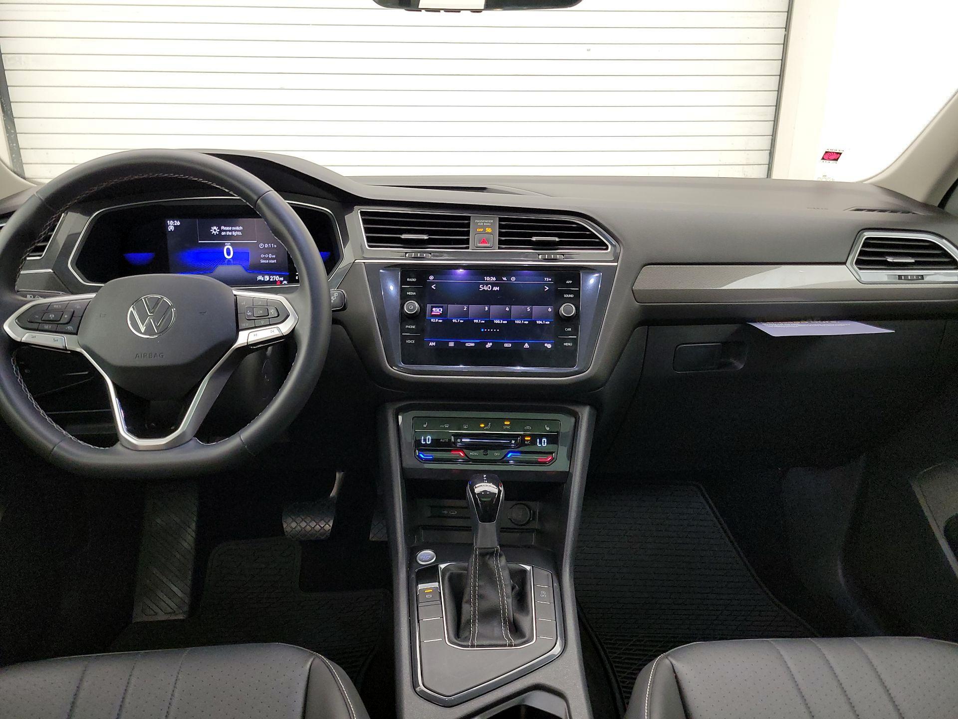 Thumbnail: 2022 Volkswagen Tiguan - 9
