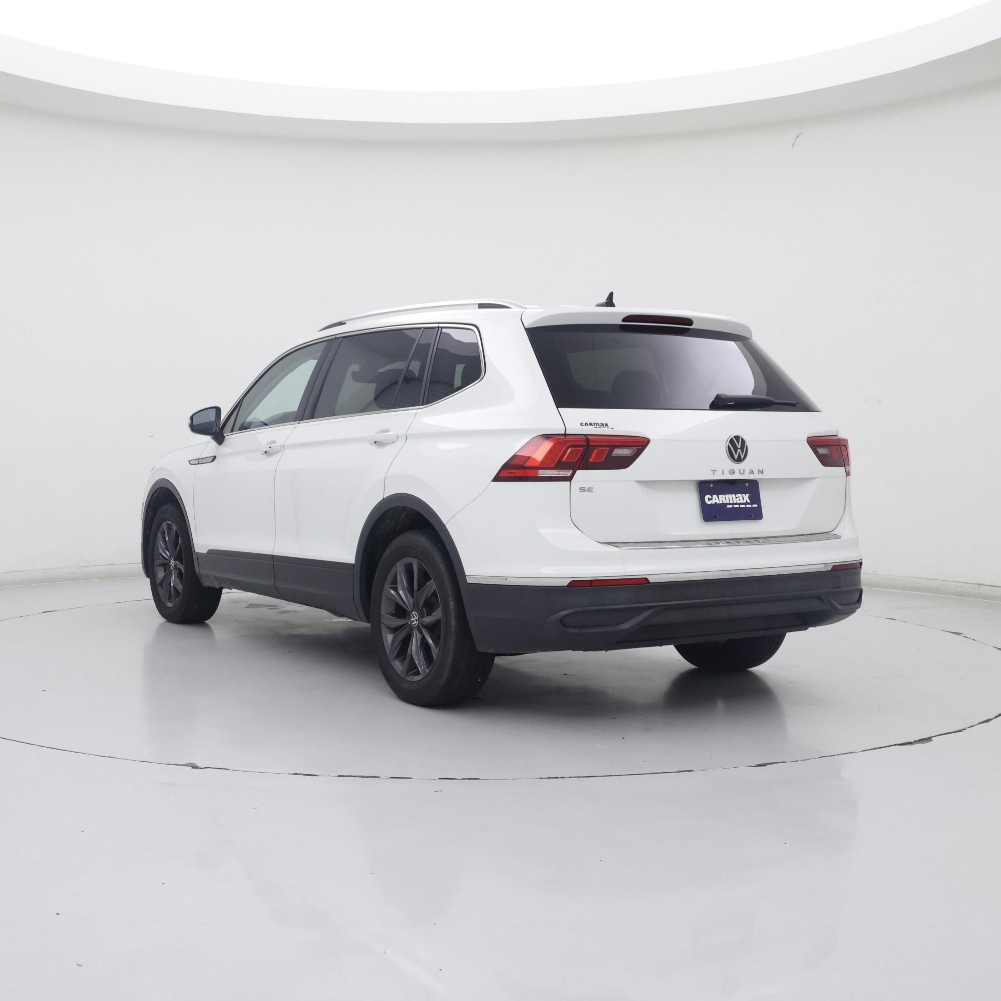 Thumbnail: 2022 Volkswagen Tiguan - 2