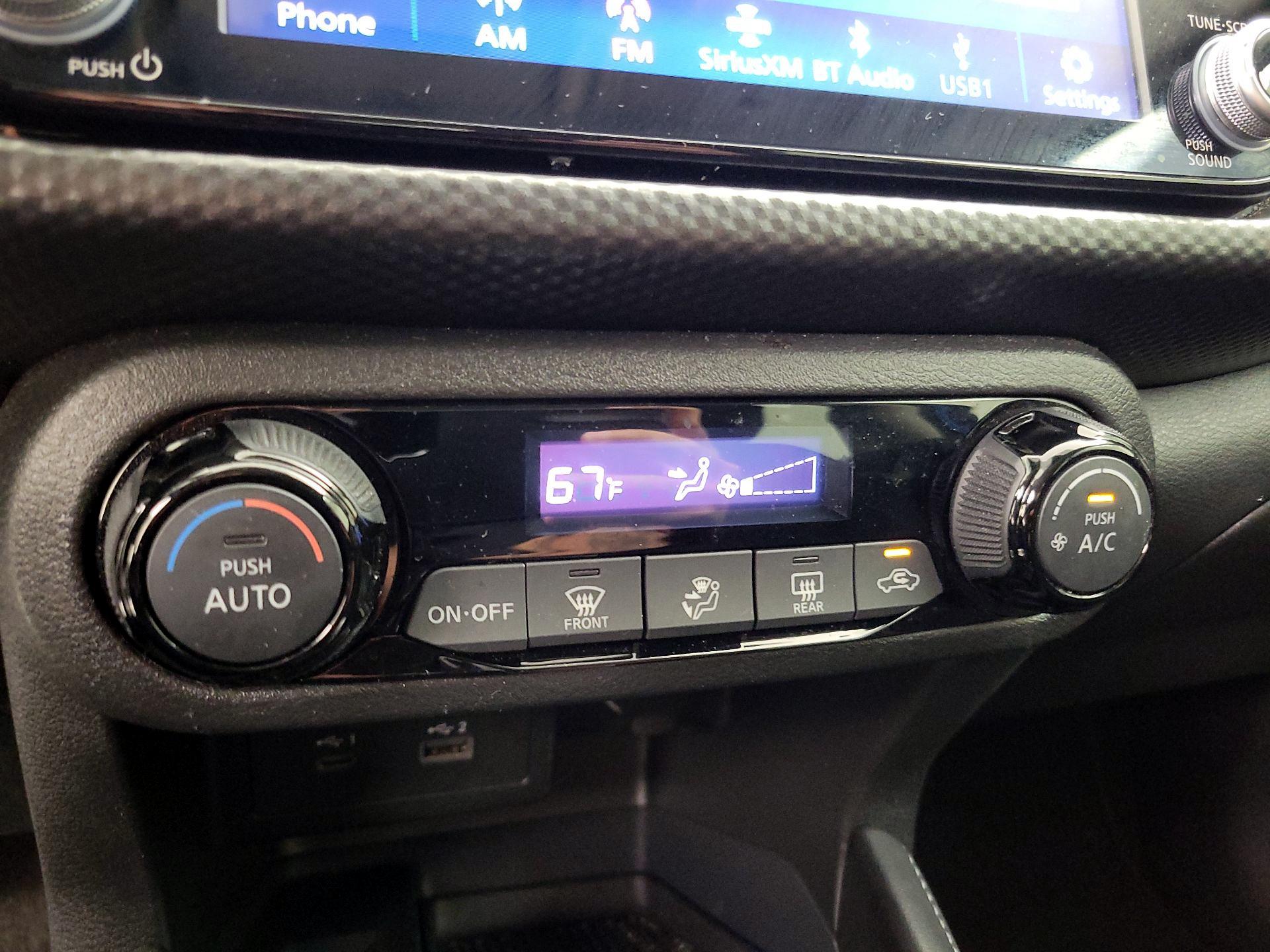 Thumbnail: 2021 Nissan Kicks - 16