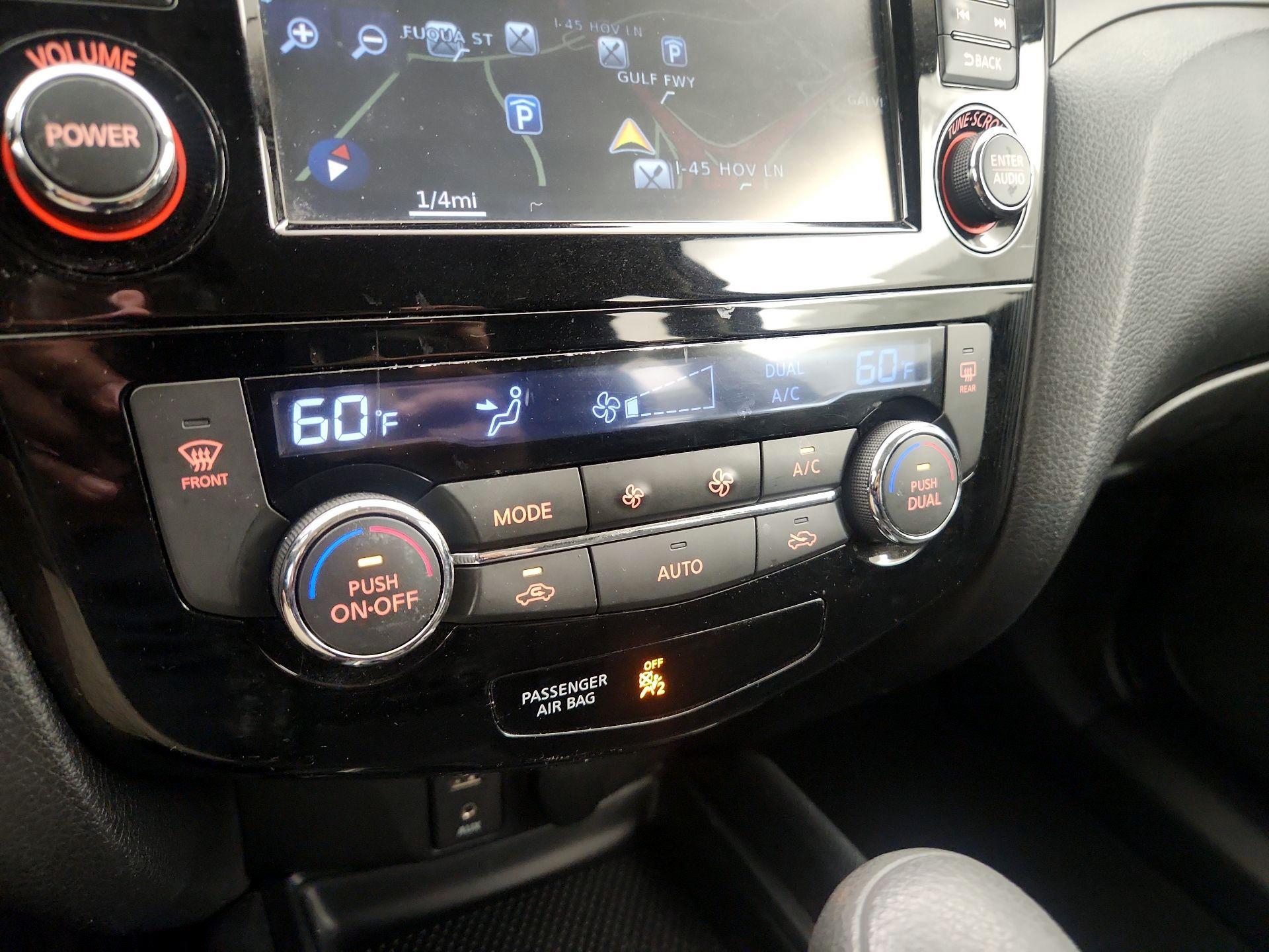 Thumbnail: 2014 Nissan Rogue - 17