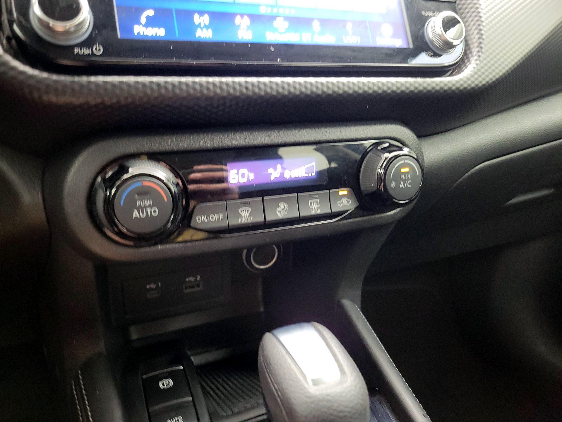 Thumbnail: 2021 Nissan Kicks - 16