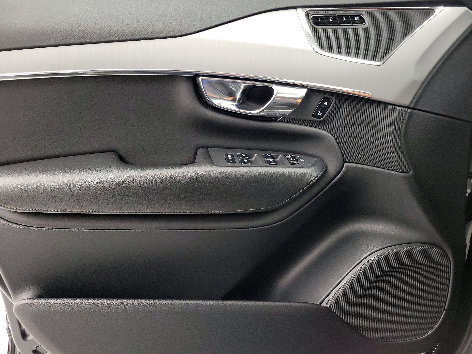 Thumbnail: 2021 Volvo XC90 - 12
