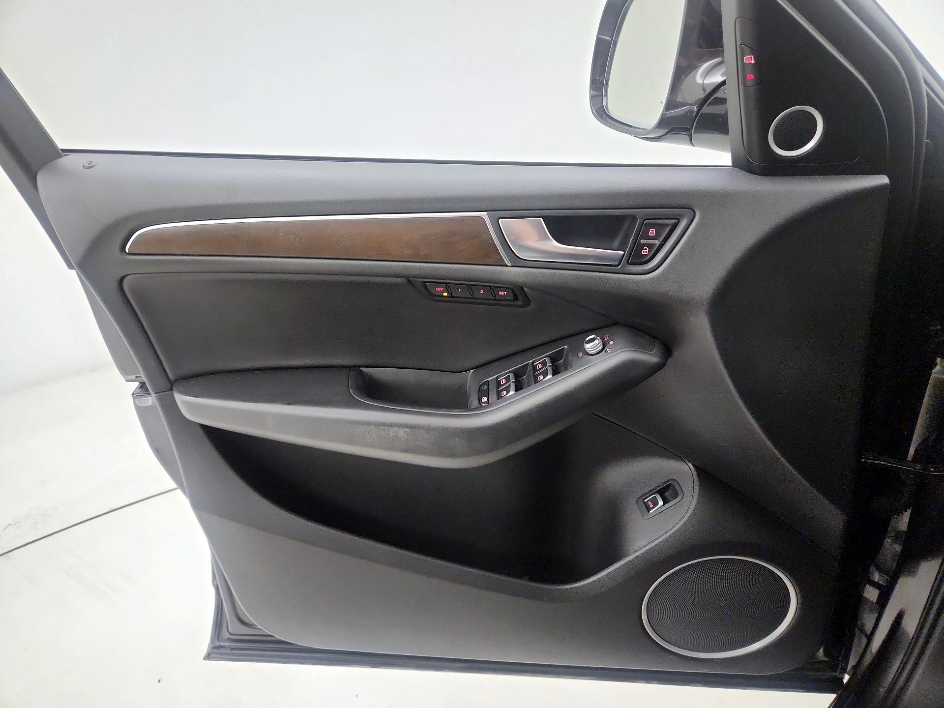 Thumbnail: 2016 Audi Q5 - 12