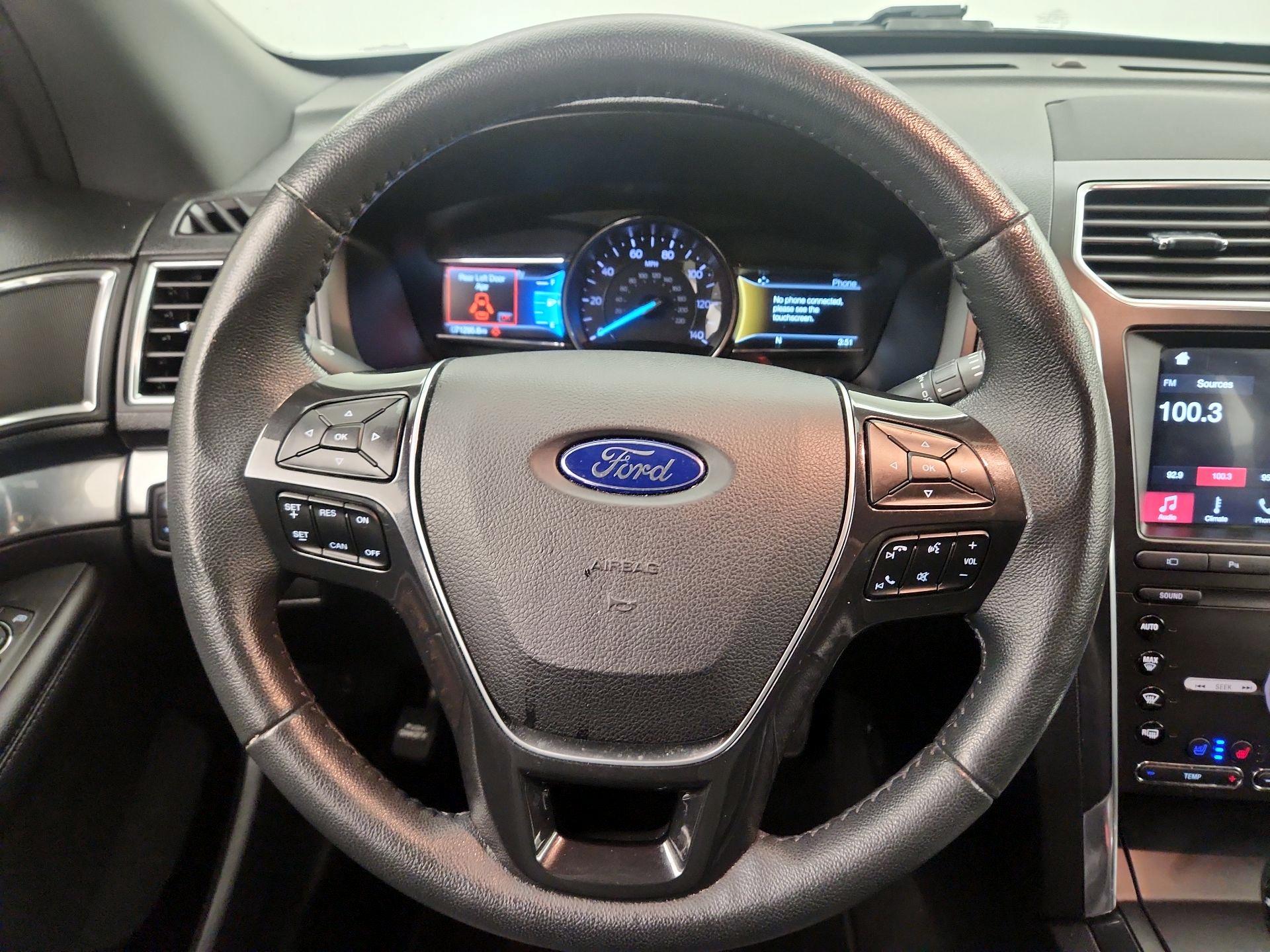 Thumbnail: 2019 Ford Explorer - 10