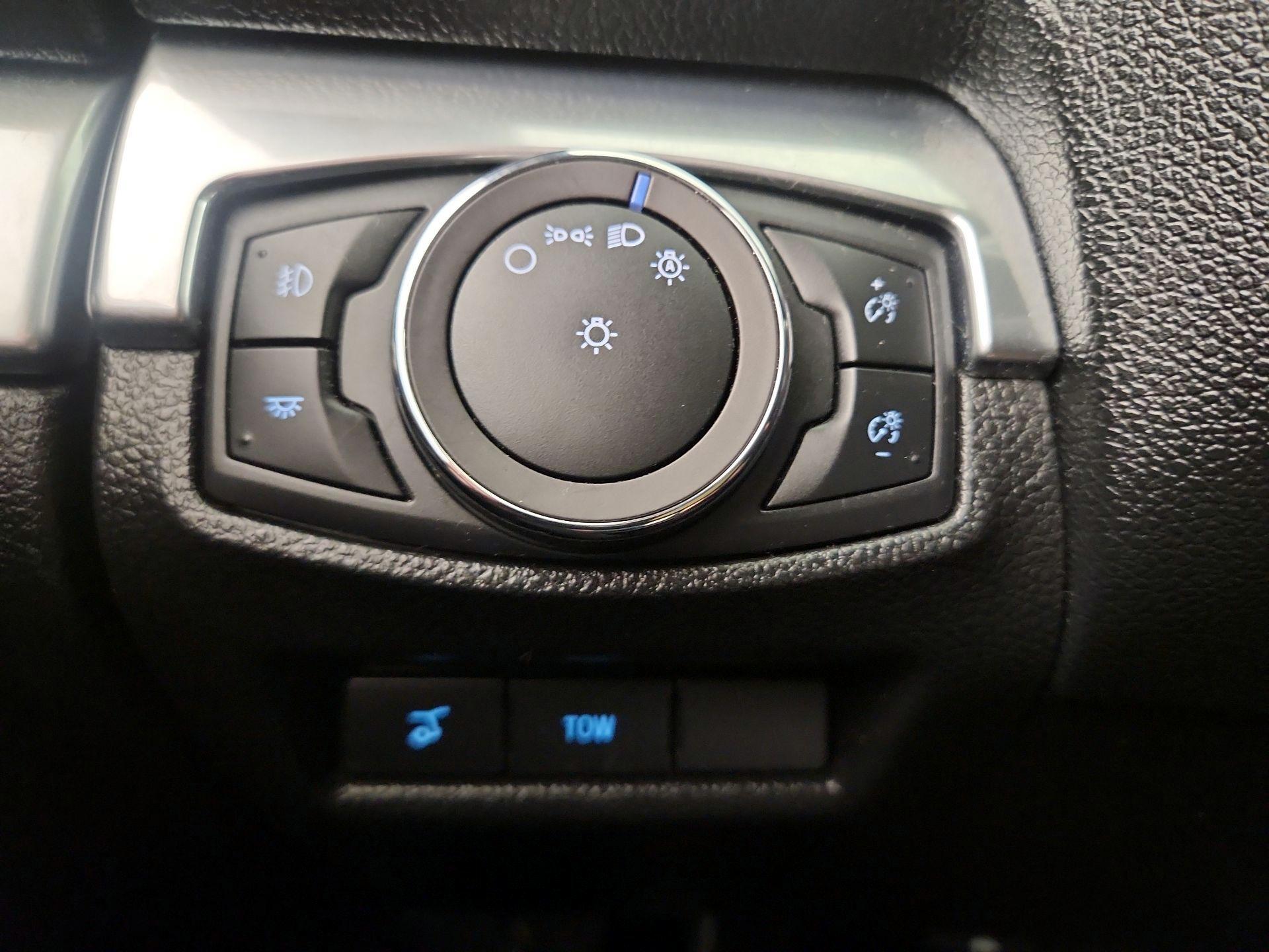 Thumbnail: 2019 Ford Explorer - 13